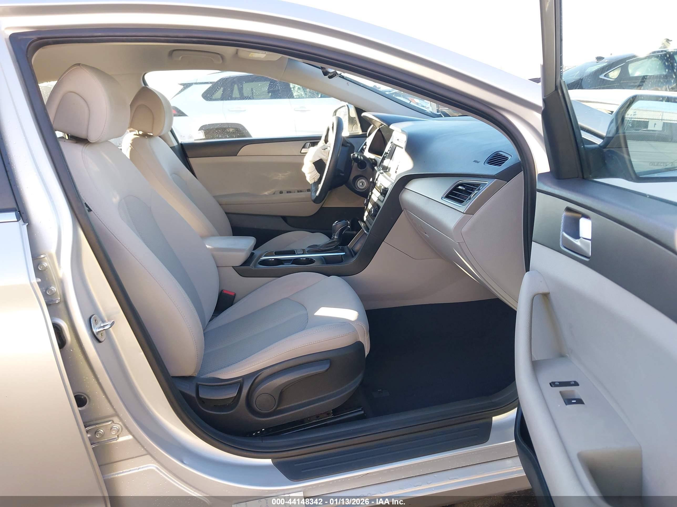 HYUNDAI SONATA image 5