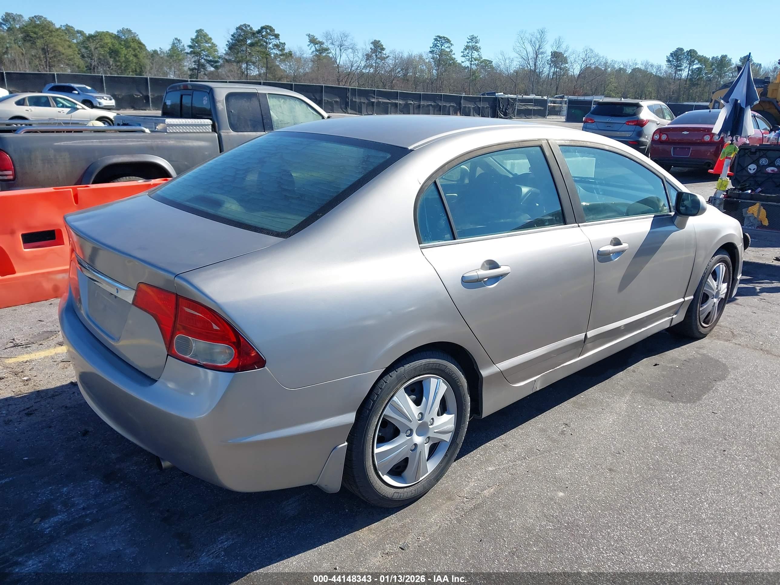 HONDA CIVIC image 4