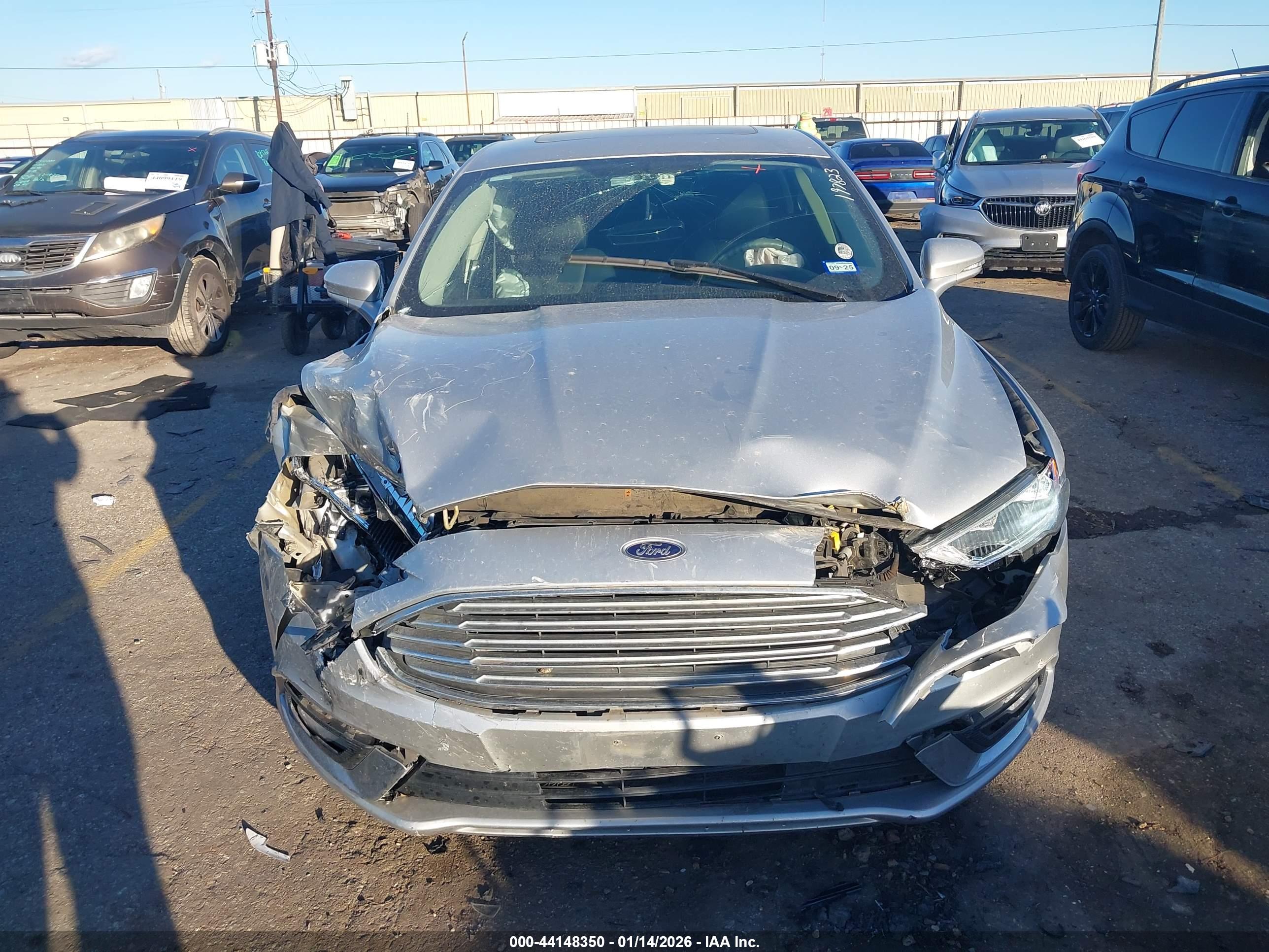 FORD FUSION image 6