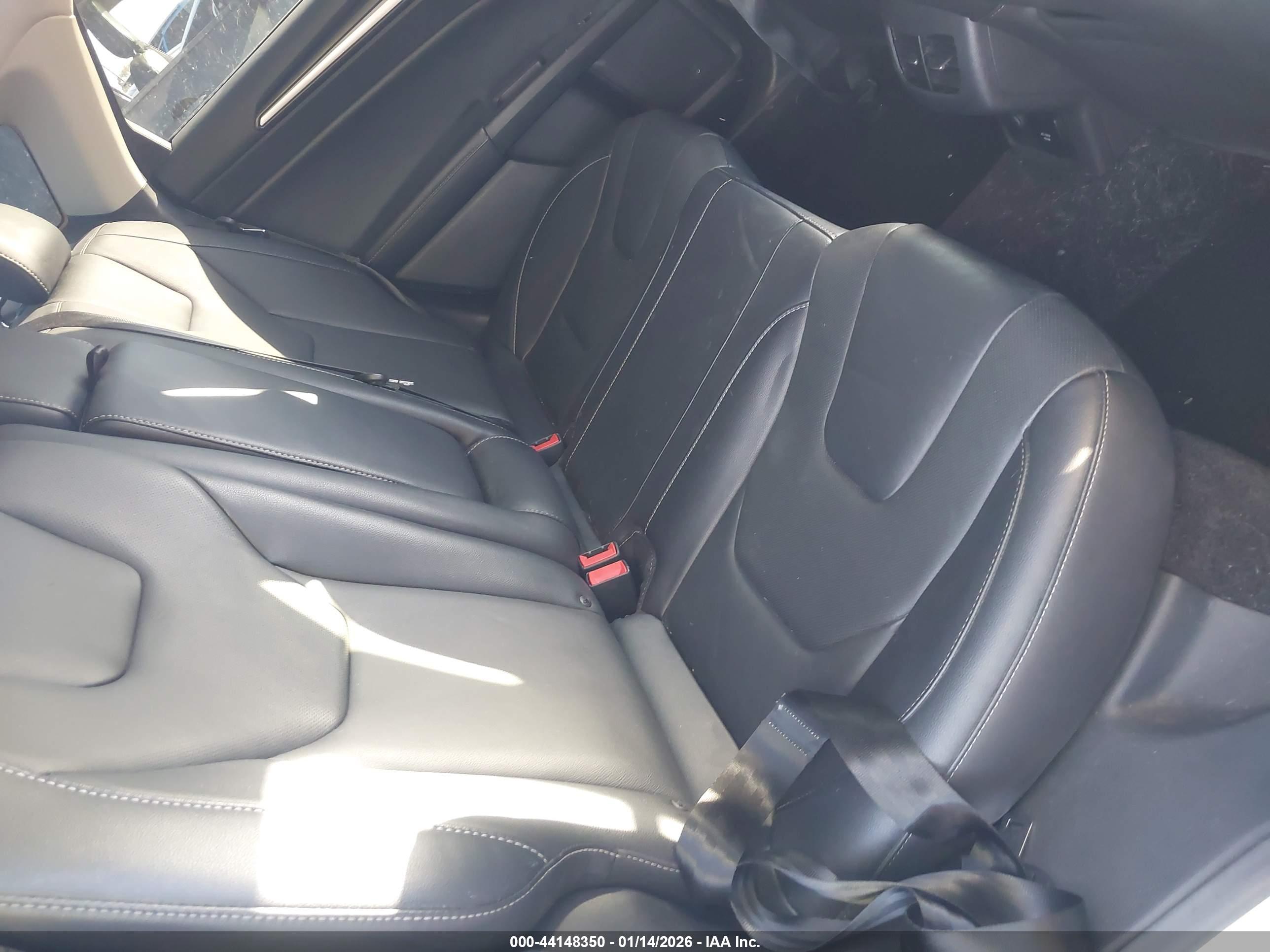 FORD FUSION image 8