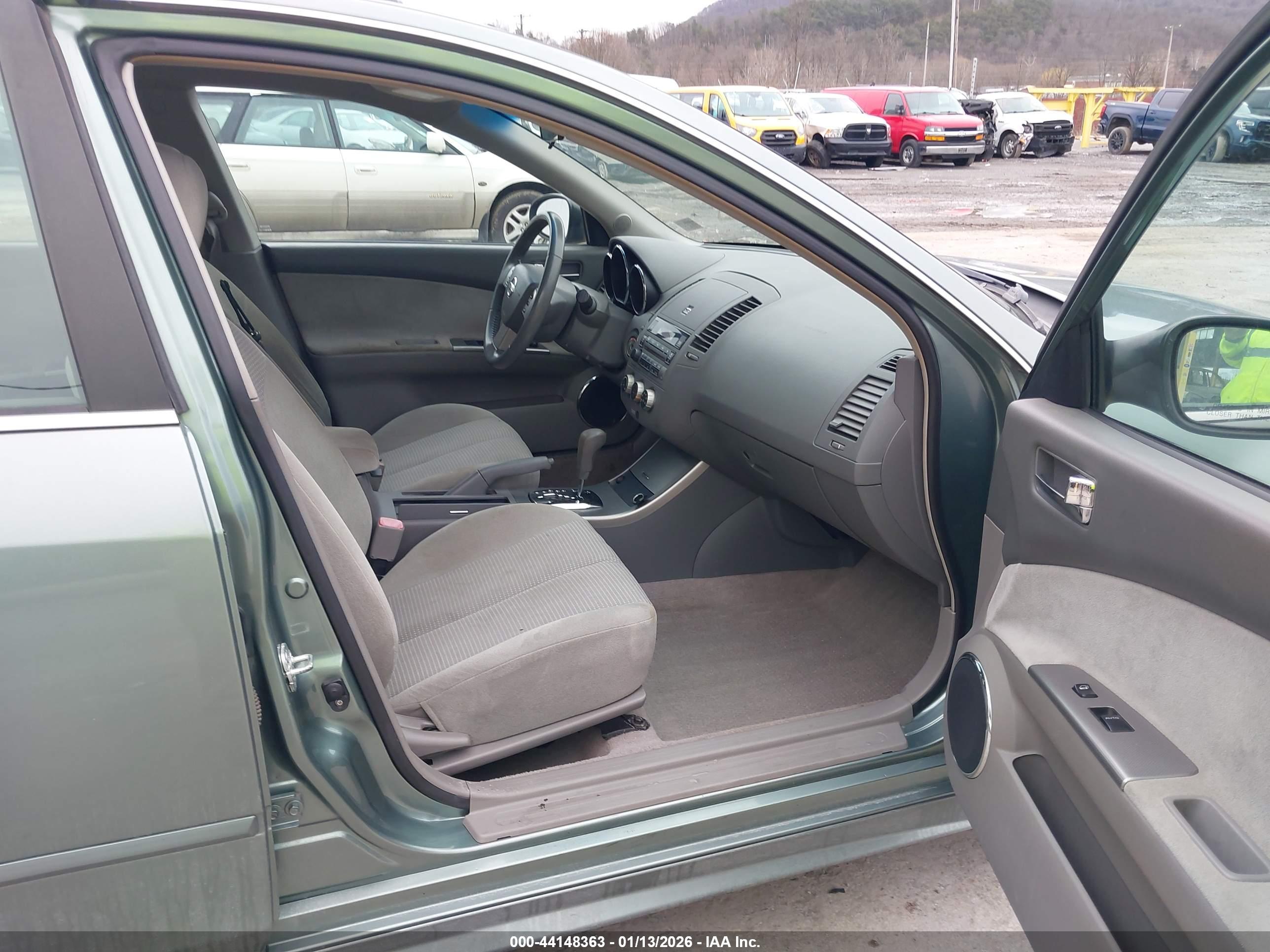 NISSAN ALTIMA image 5