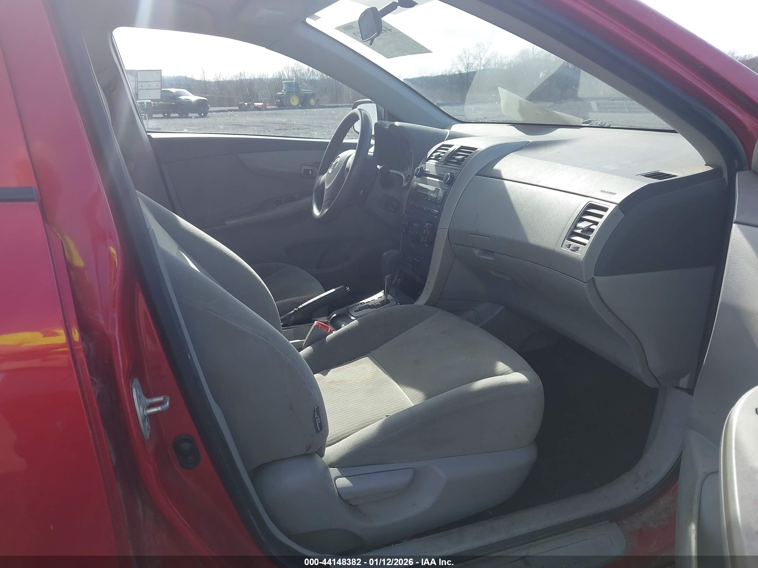 TOYOTA COROLLA image 5