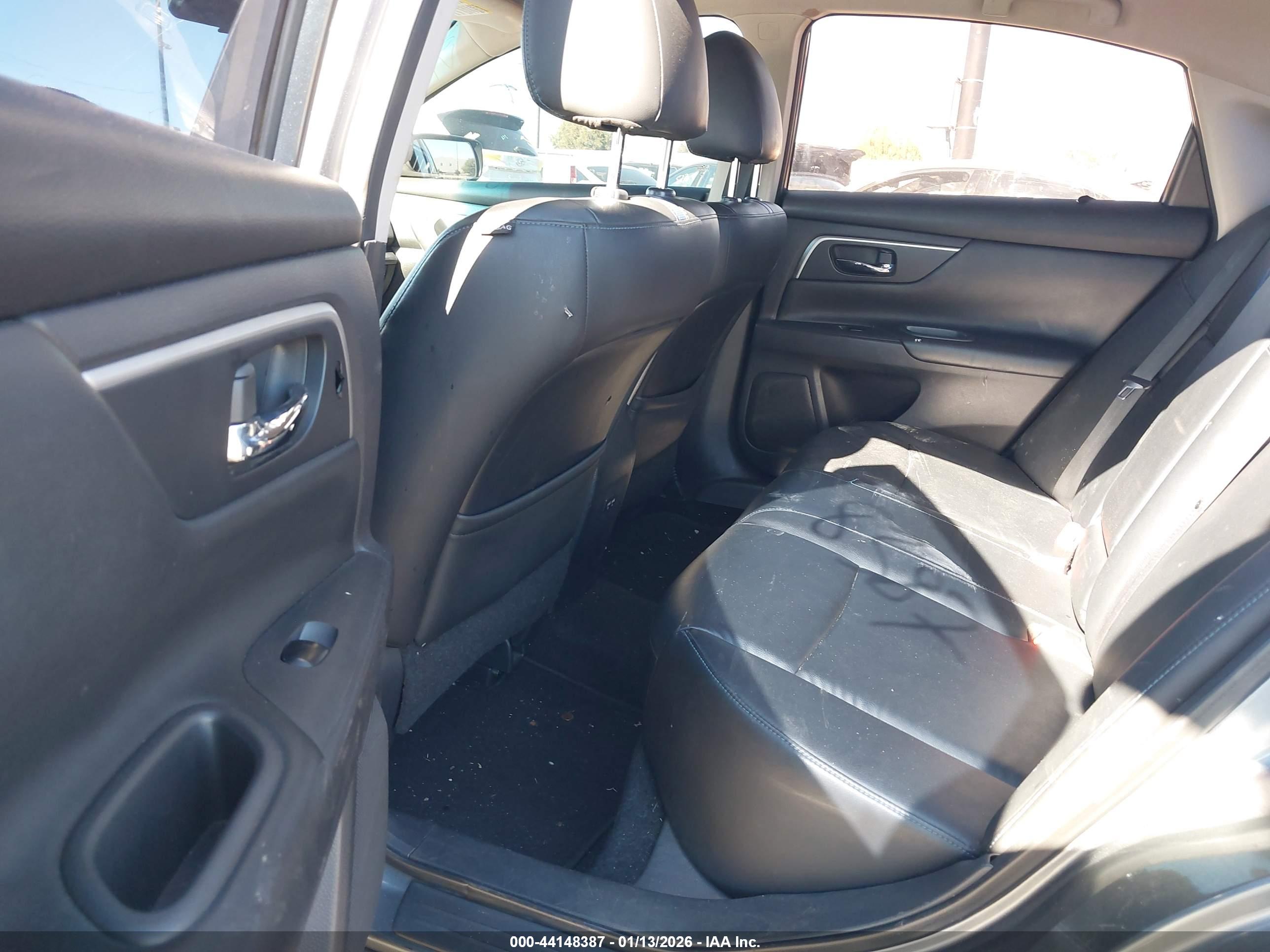 NISSAN ALTIMA image 8