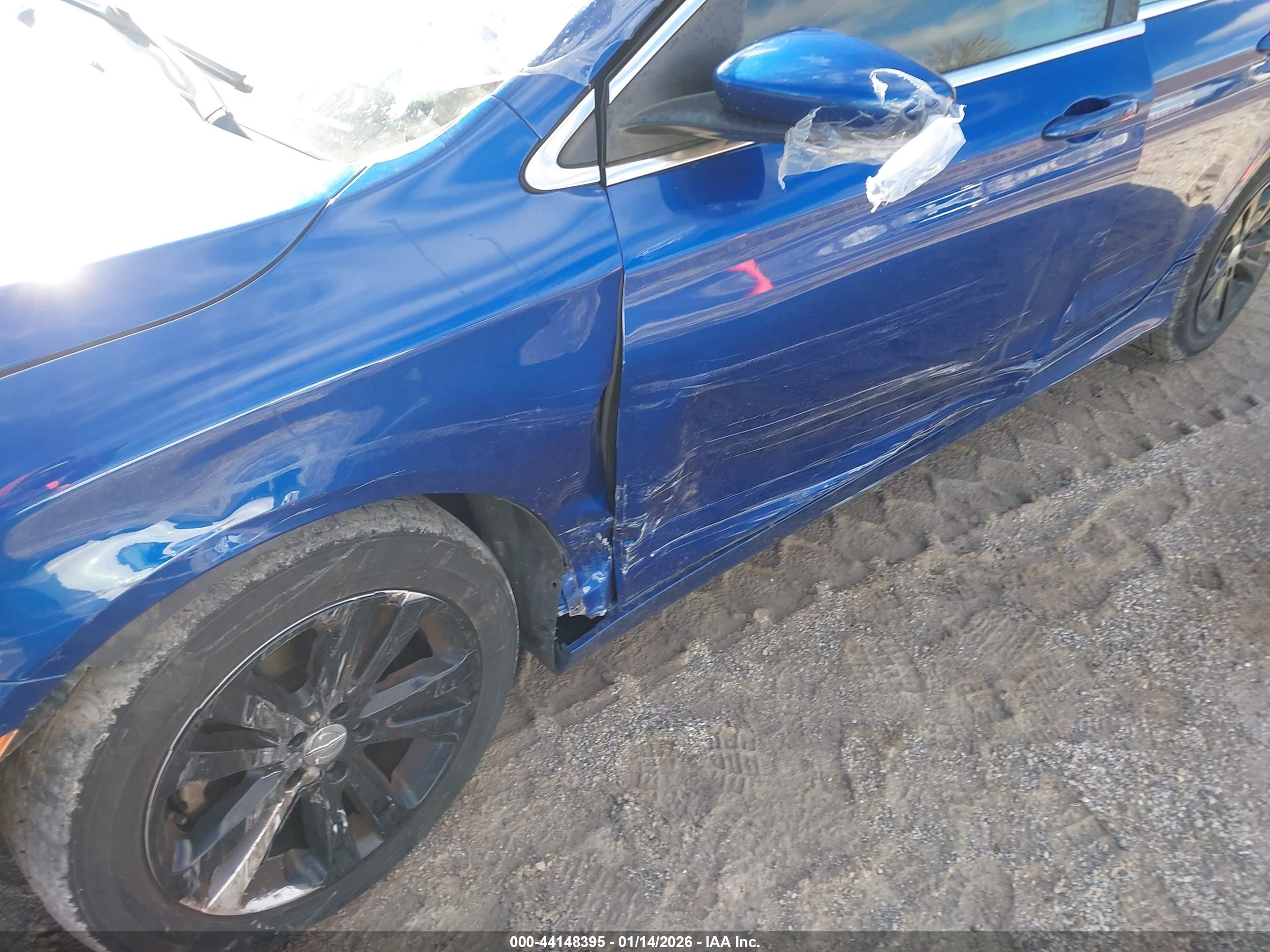 CHRYSLER 200 image 6