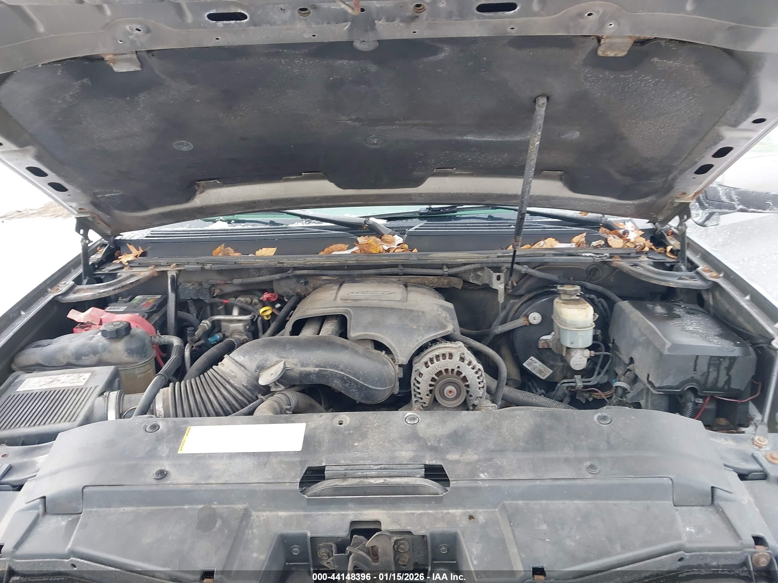 CHEVROLET SUBURBAN image 10