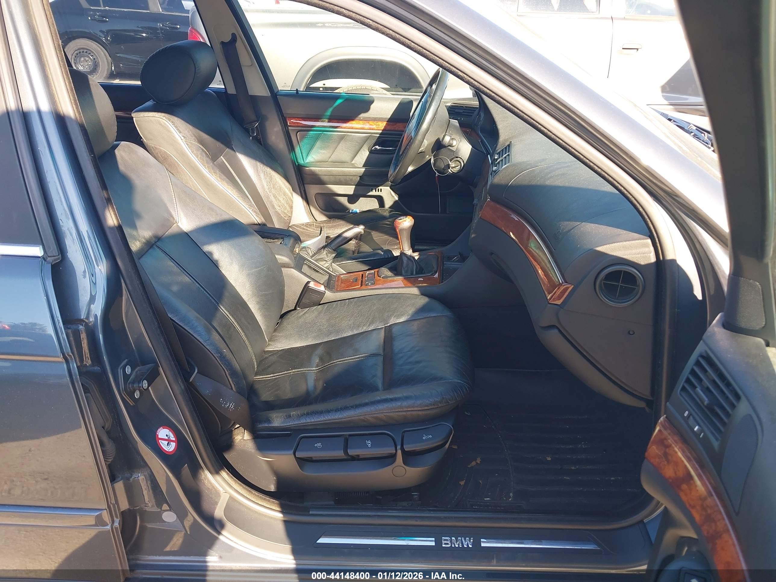 BMW 525I image 5