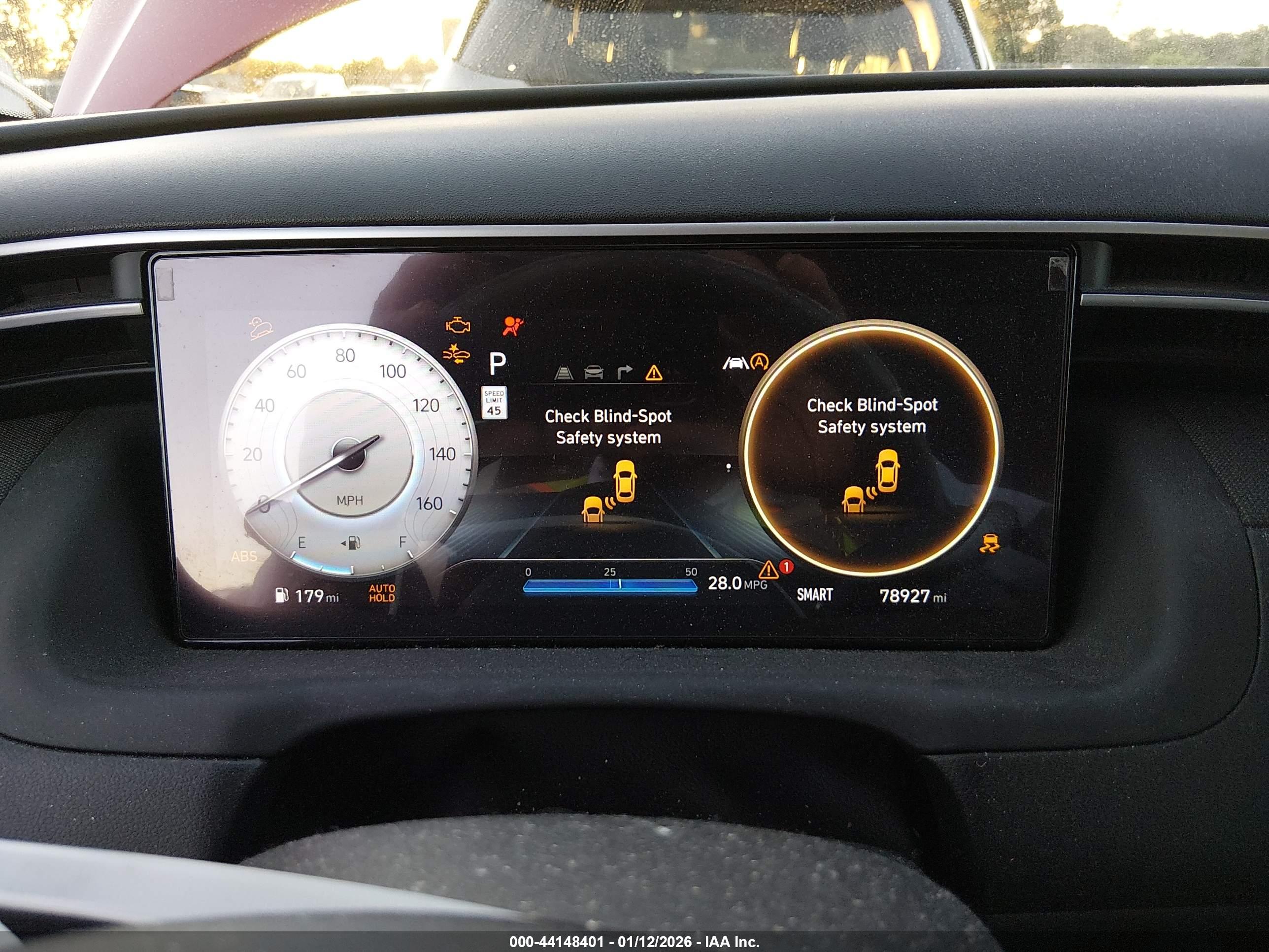 HYUNDAI TUCSON image 7