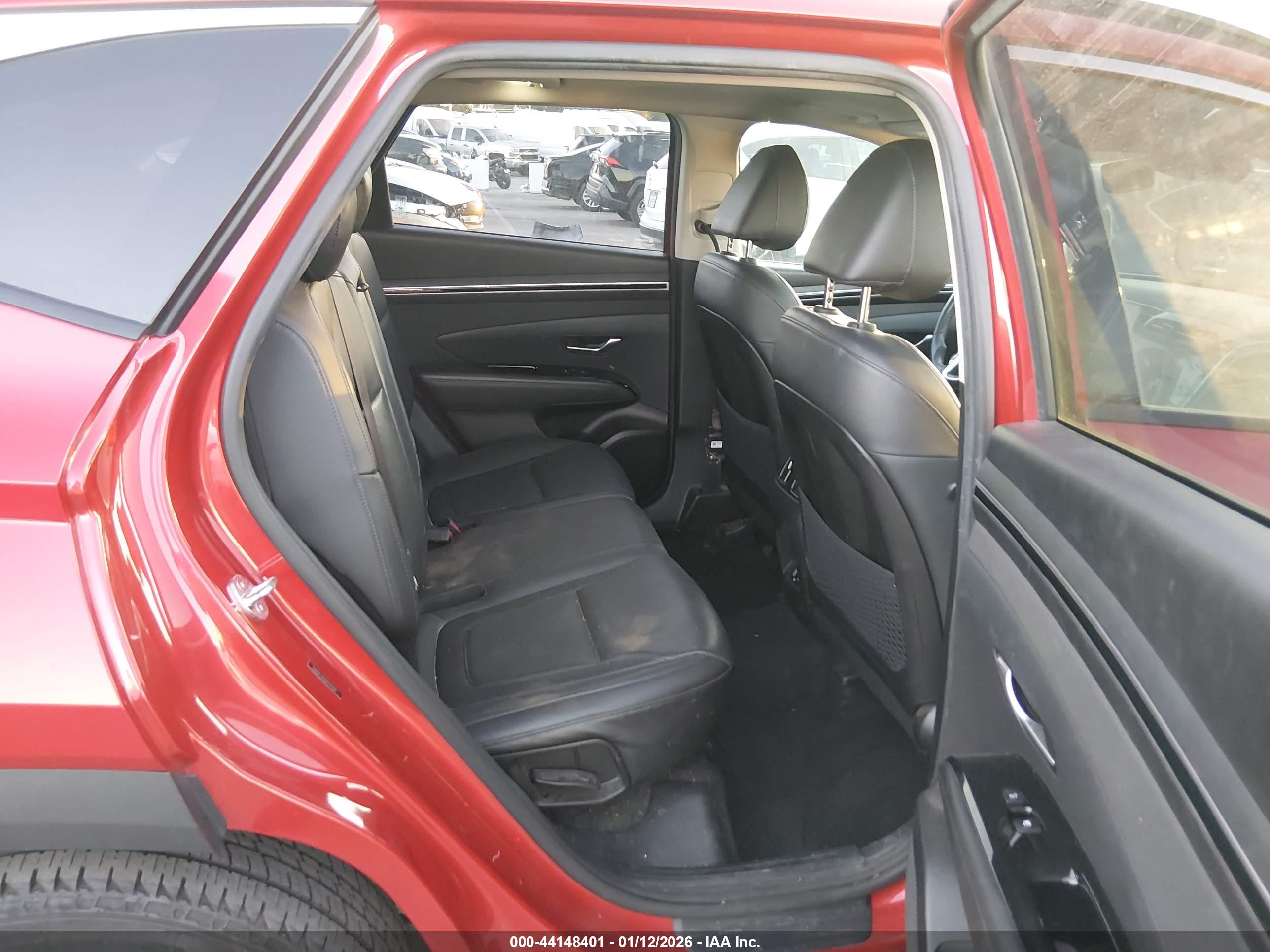 HYUNDAI TUCSON image 8