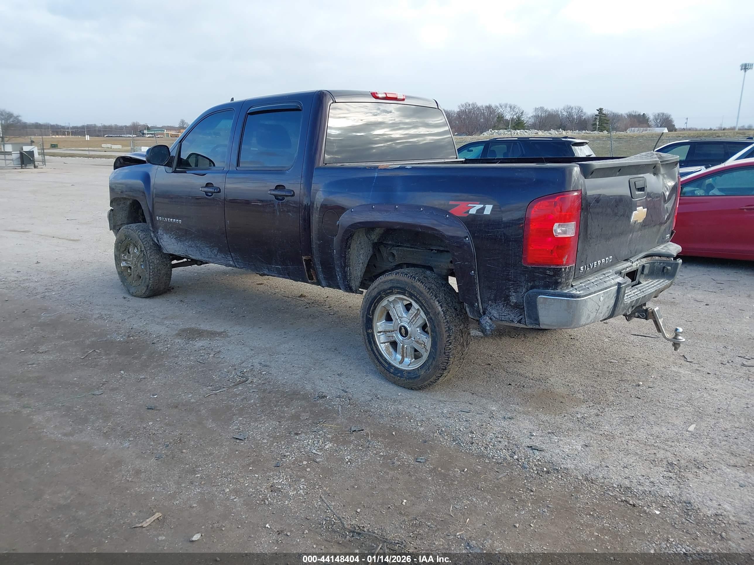 CHEVROLET SILVERADO image 3