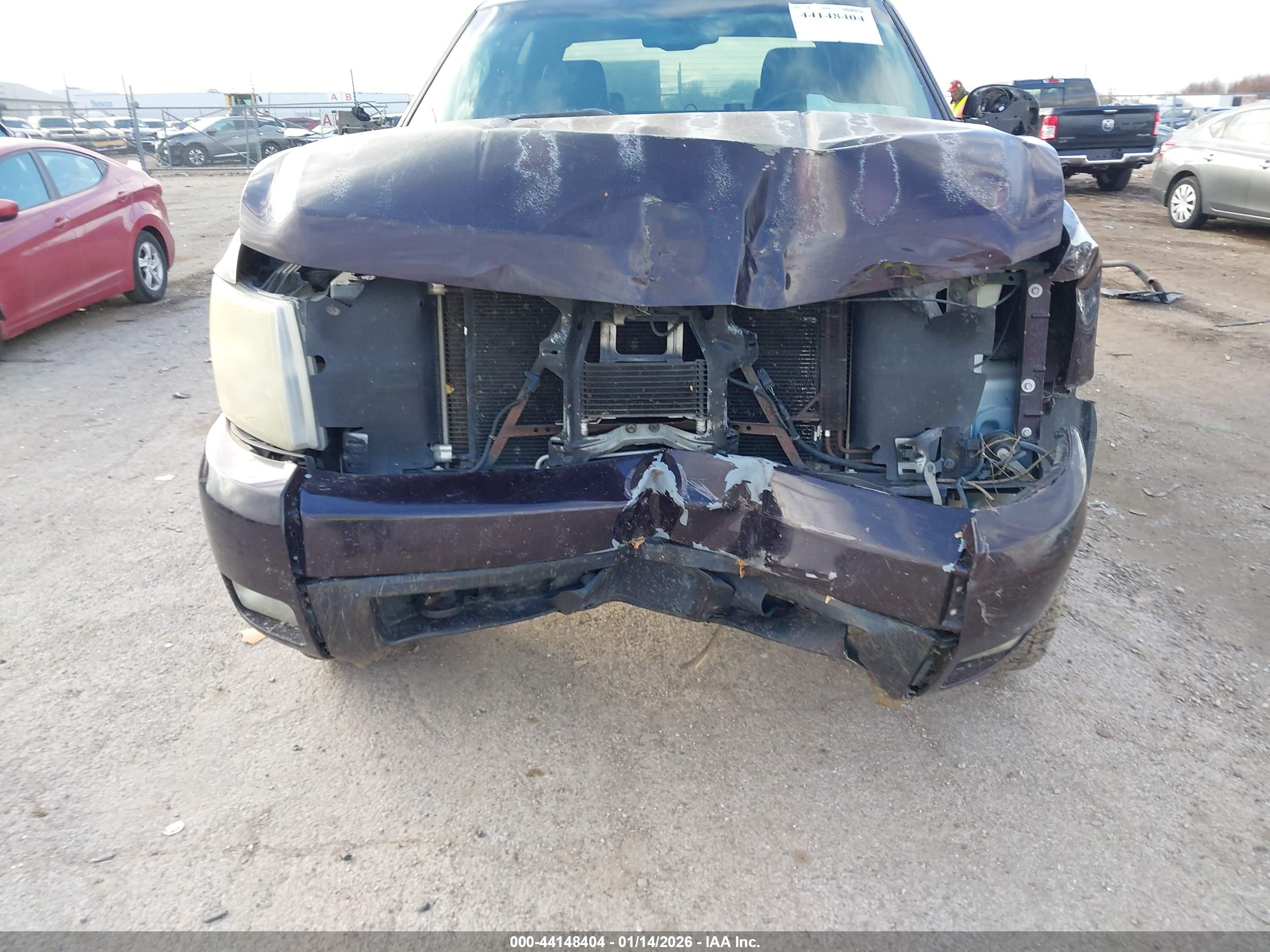 CHEVROLET SILVERADO image 6