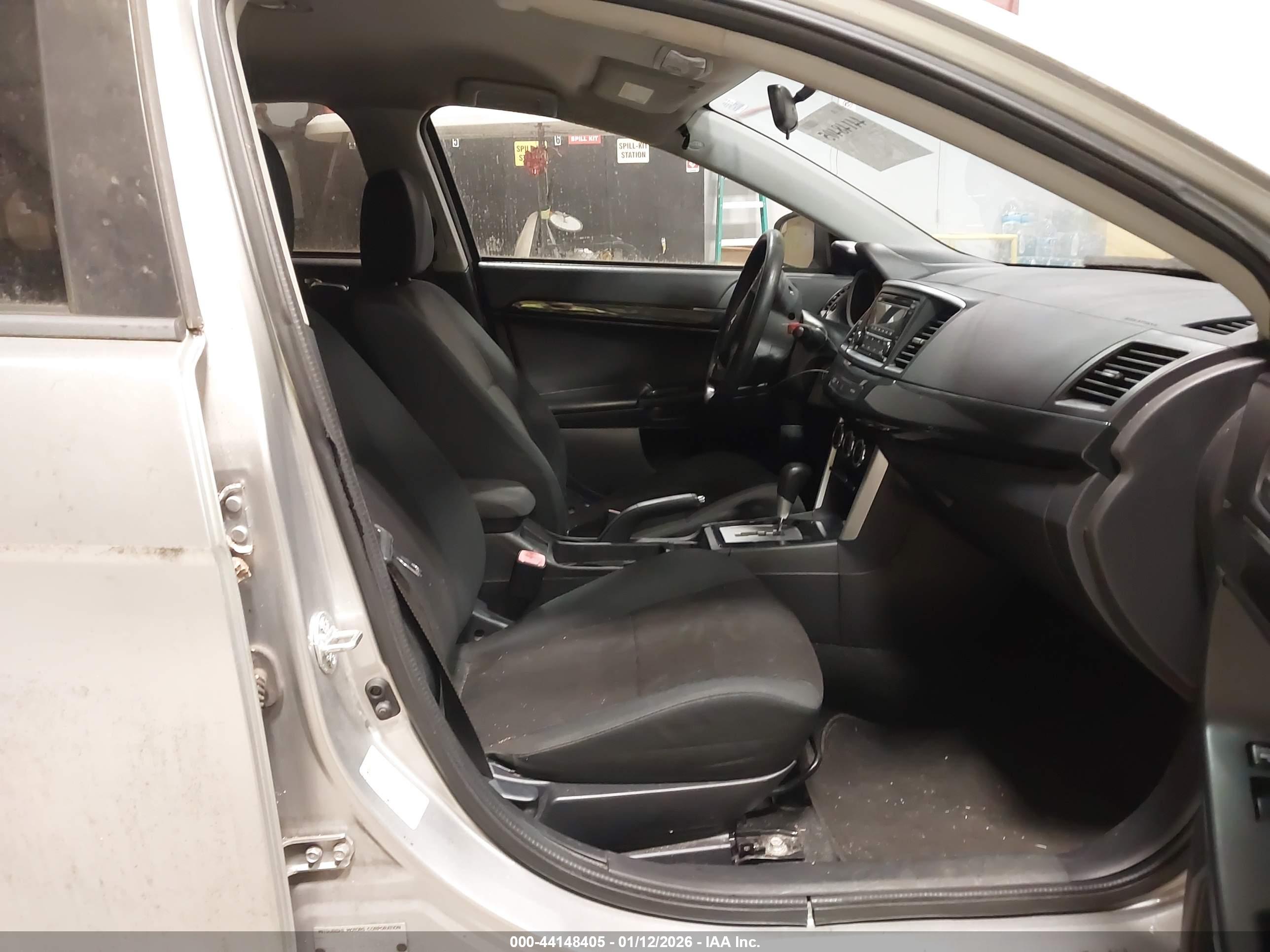 MITSUBISHI LANCER image 5
