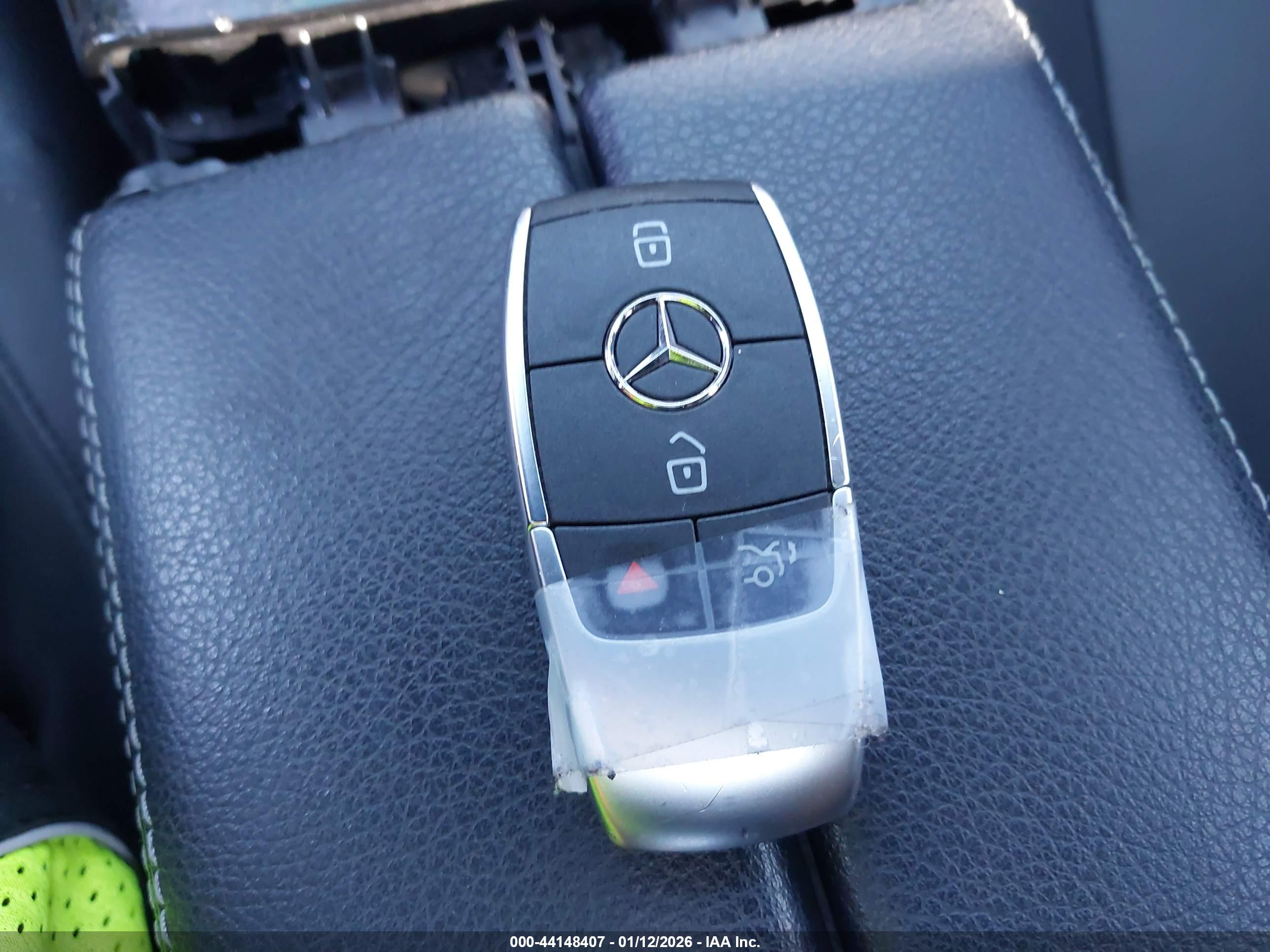 MERCEDES-BENZ A image 11