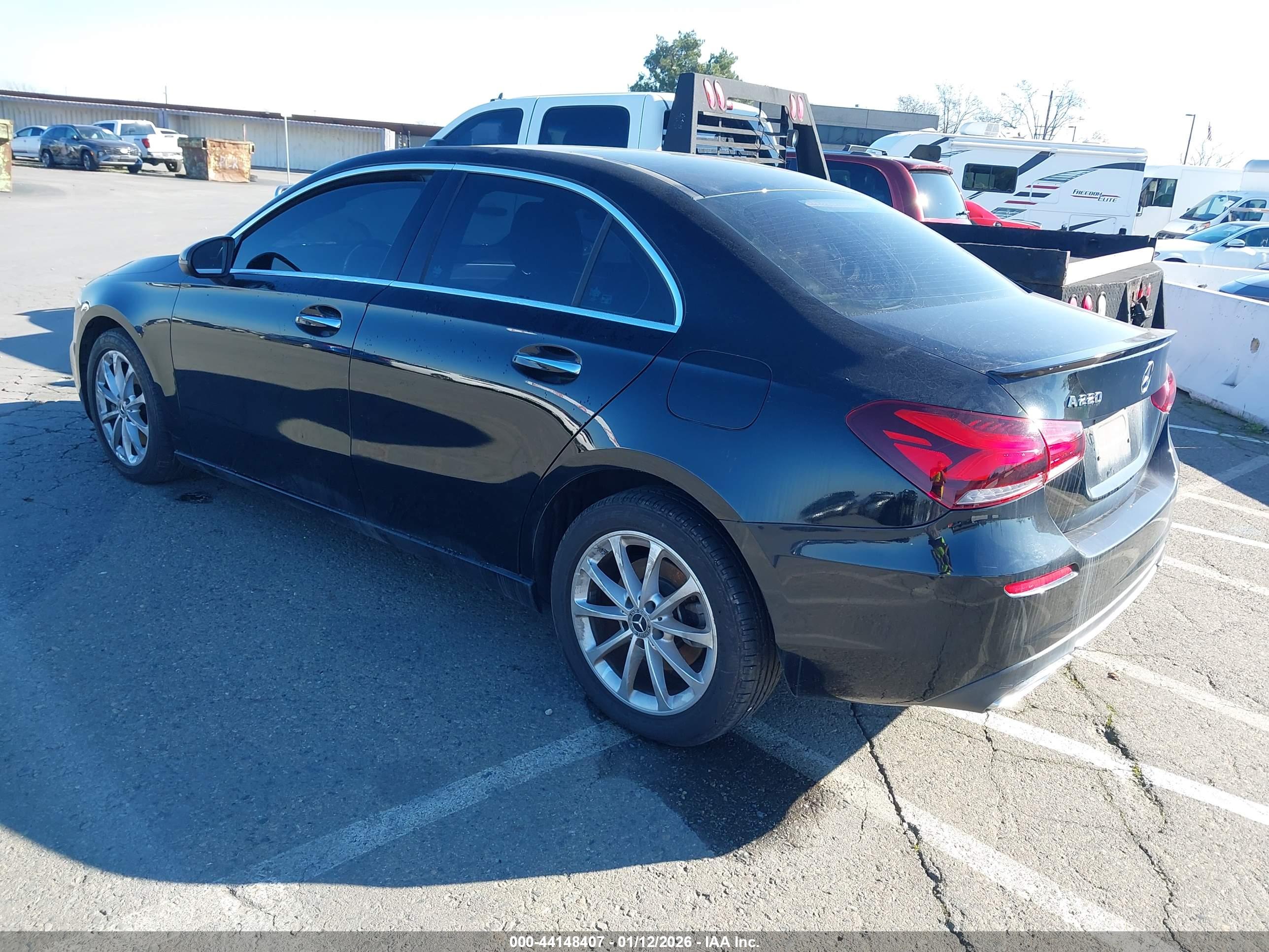 MERCEDES-BENZ A image 3