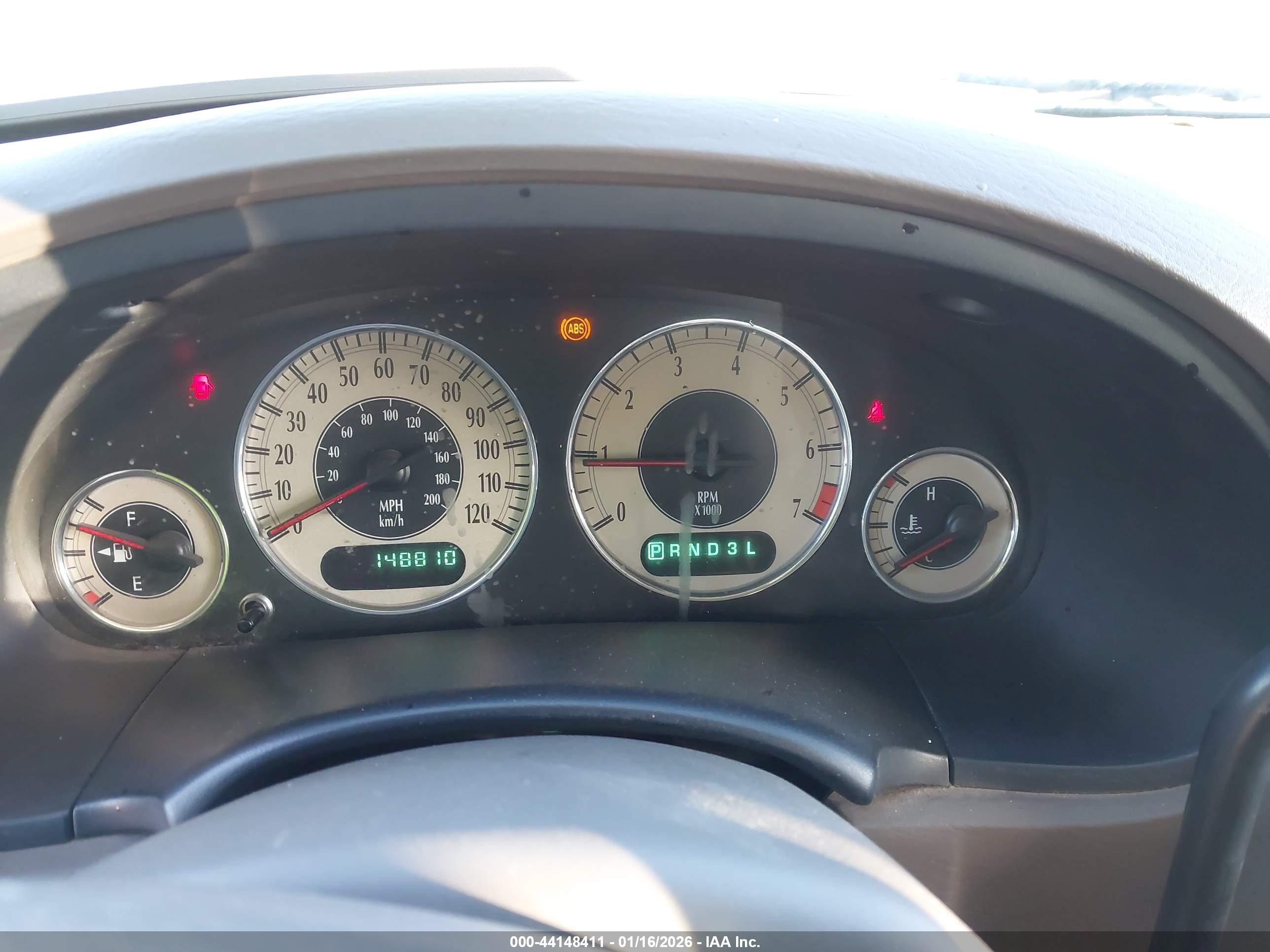 CHRYSLER TOWN image 7