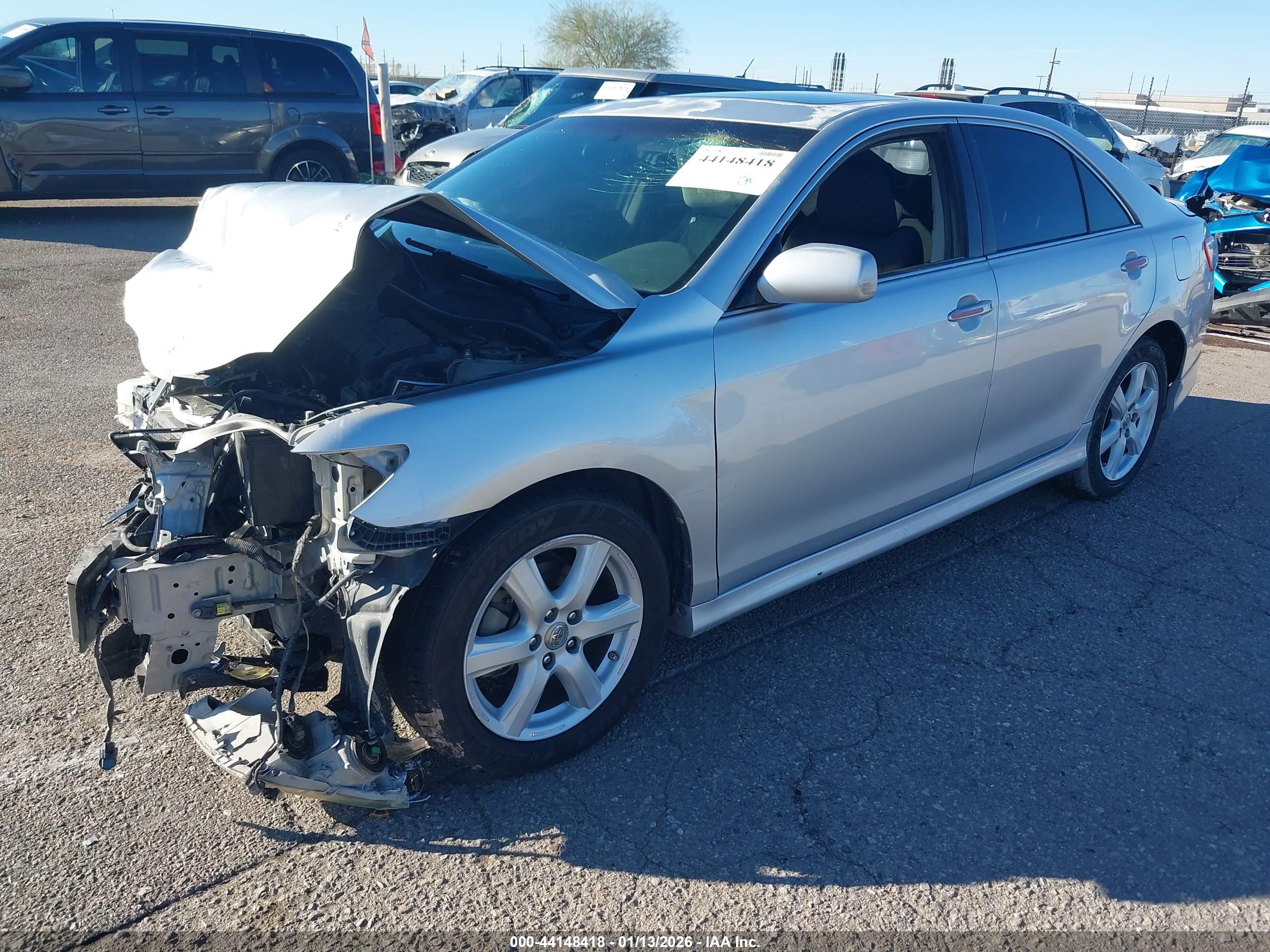 TOYOTA CAMRY image 2
