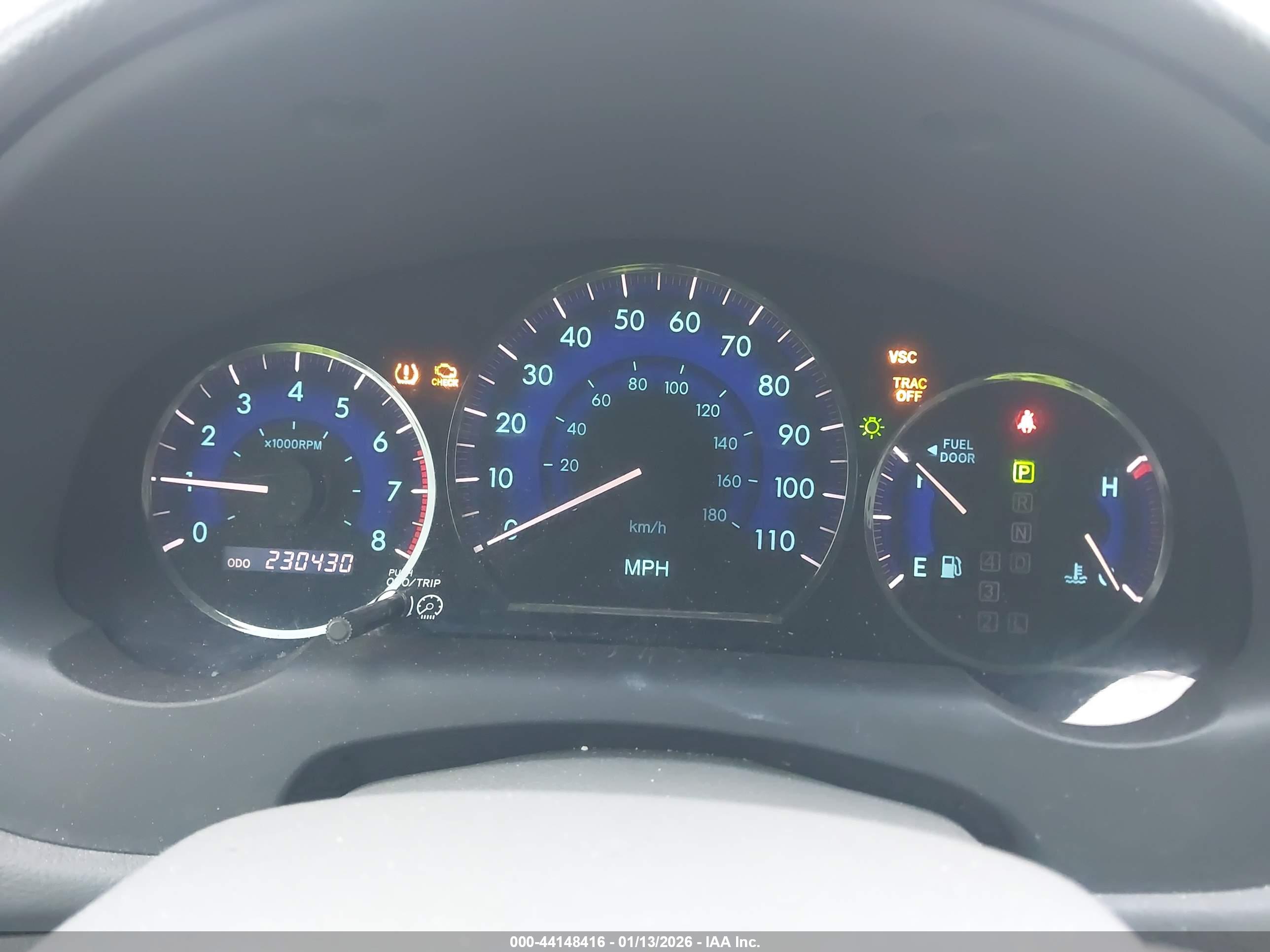 TOYOTA SIENNA image 7