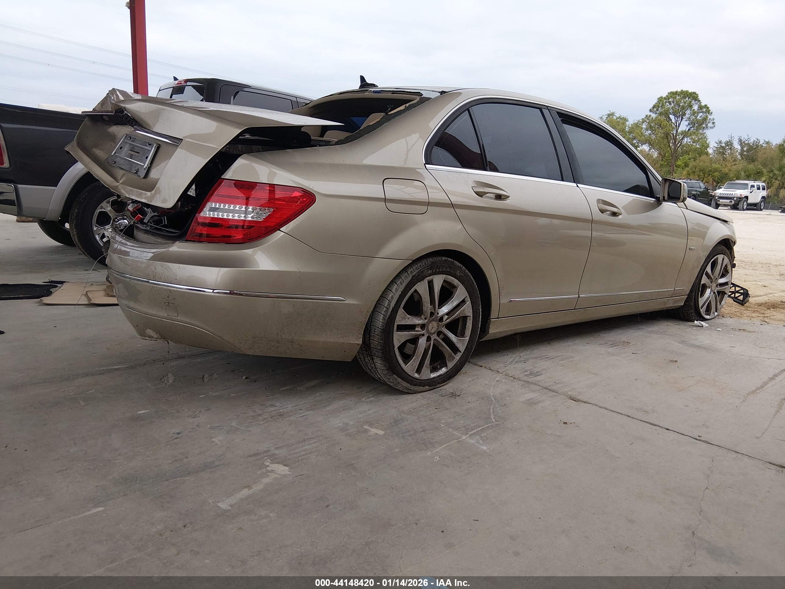 MERCEDES-BENZ C image 4