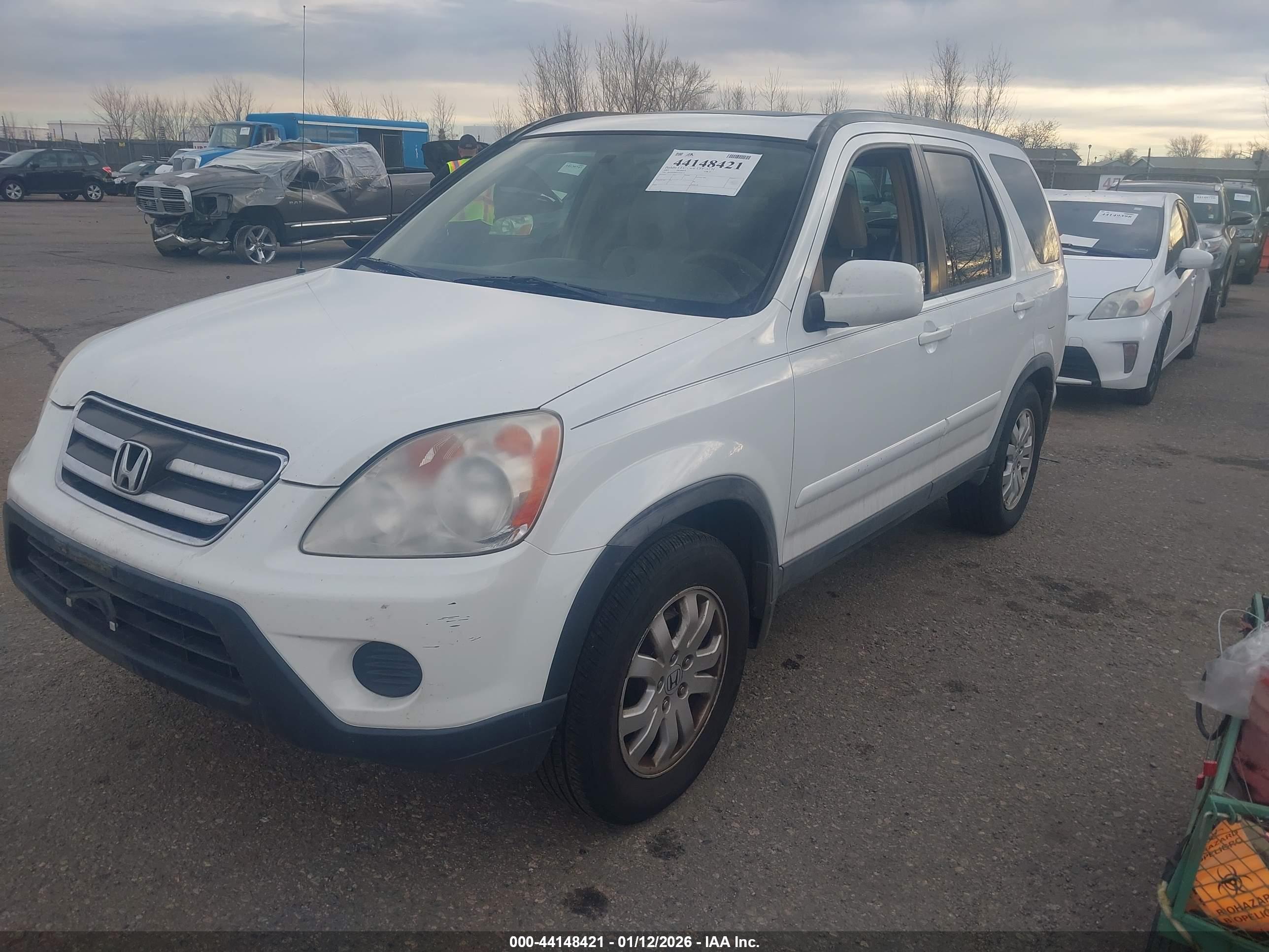 HONDA CR-V image 2