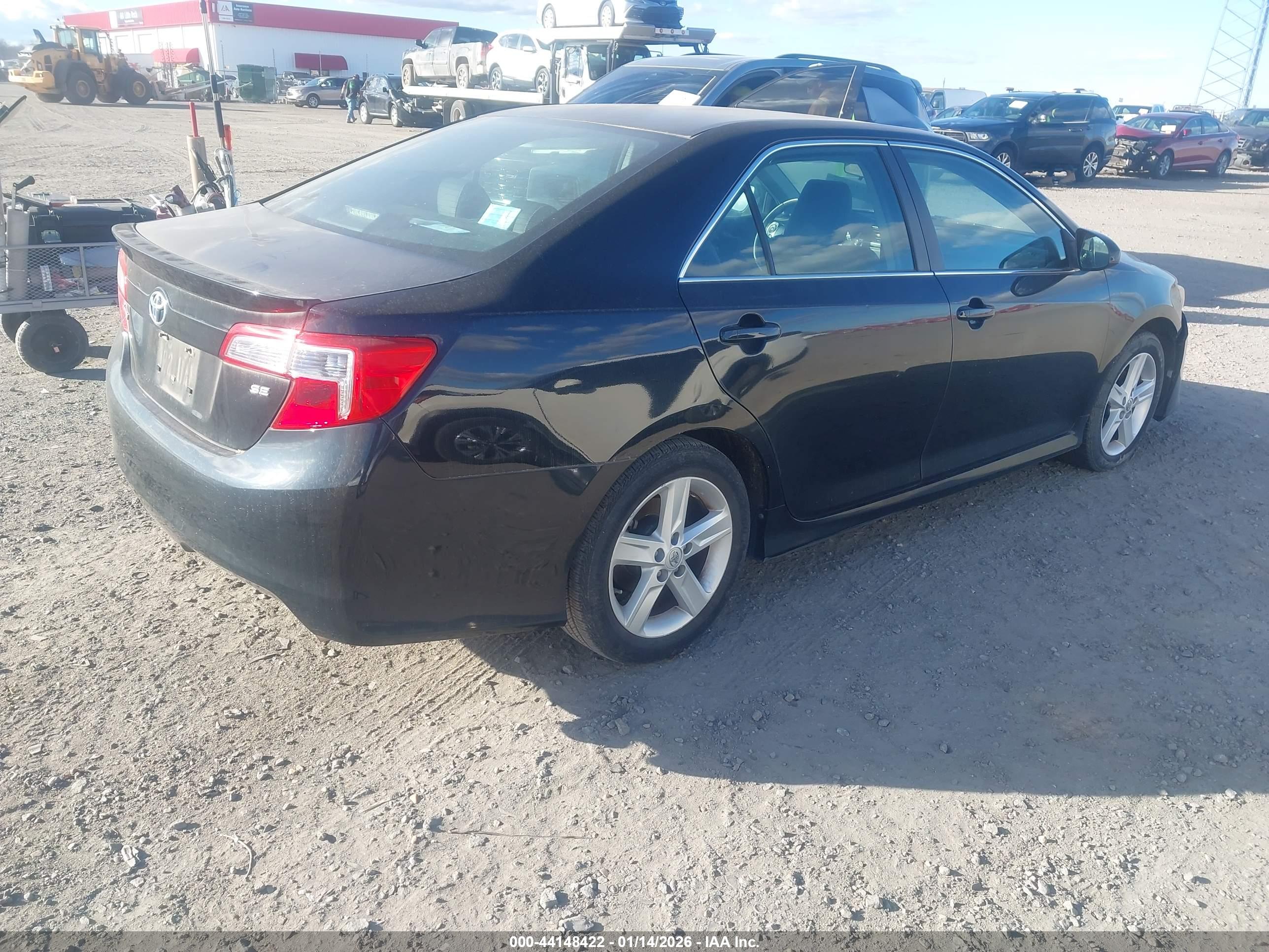 TOYOTA CAMRY image 4