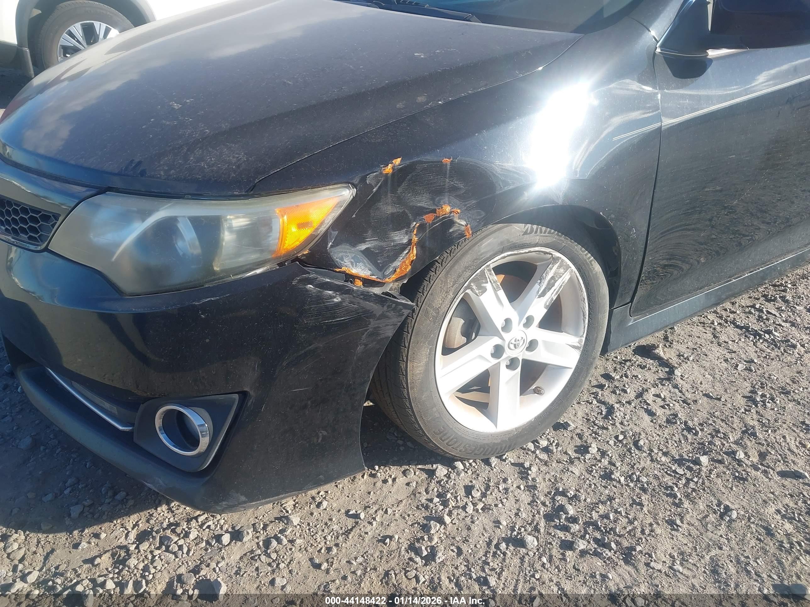 TOYOTA CAMRY image 6
