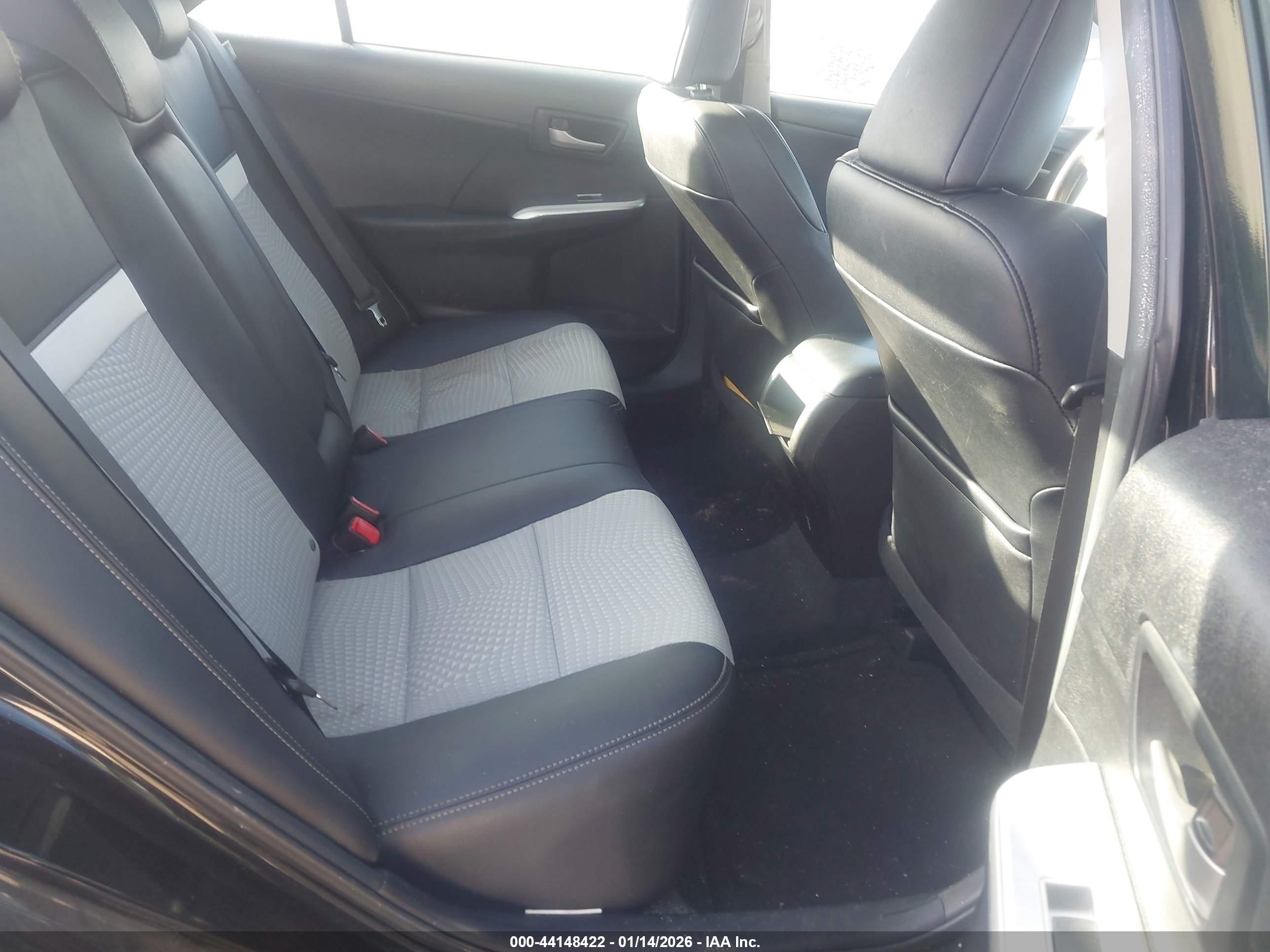 TOYOTA CAMRY image 8