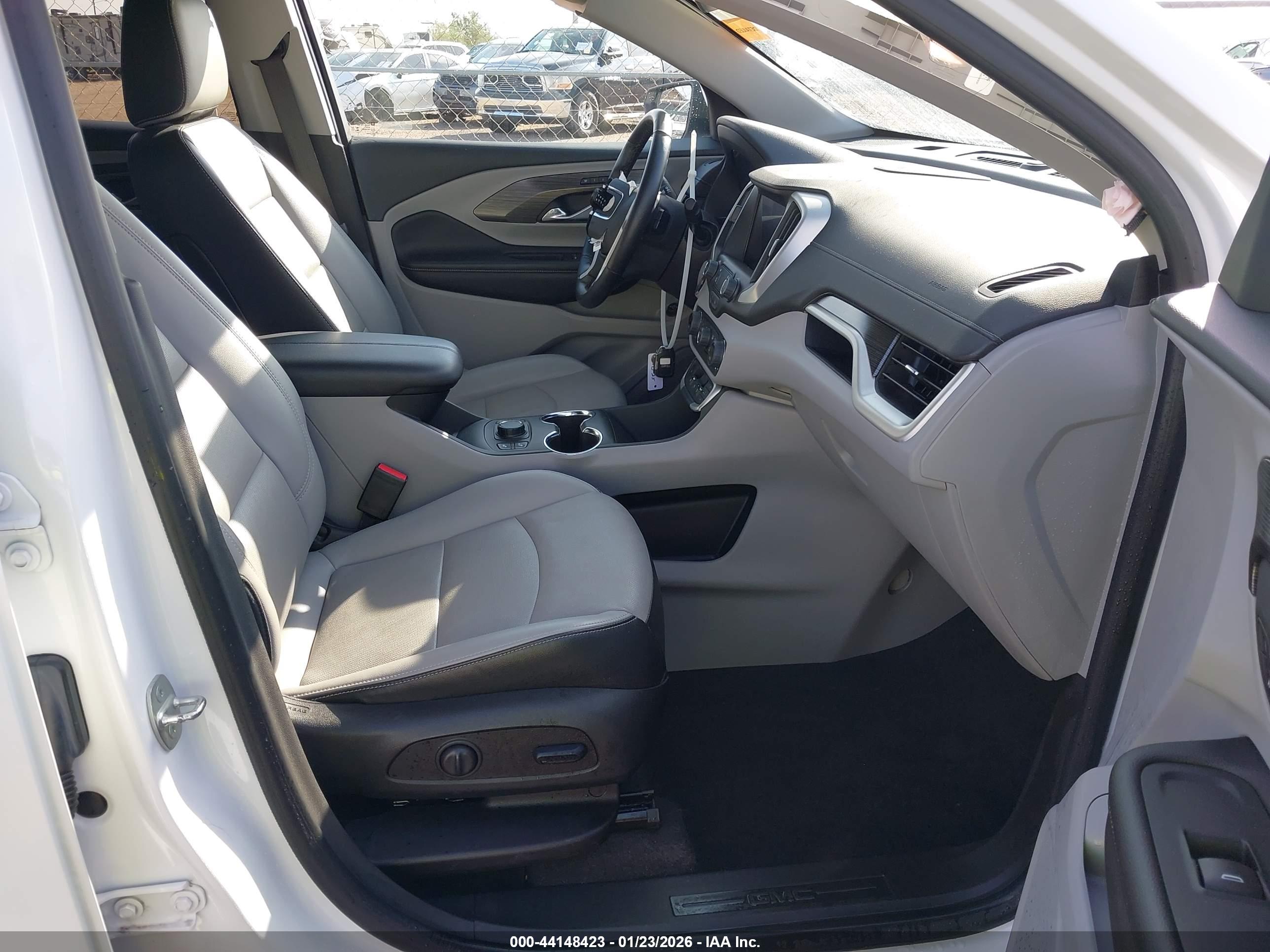GMC TERRAIN image 5