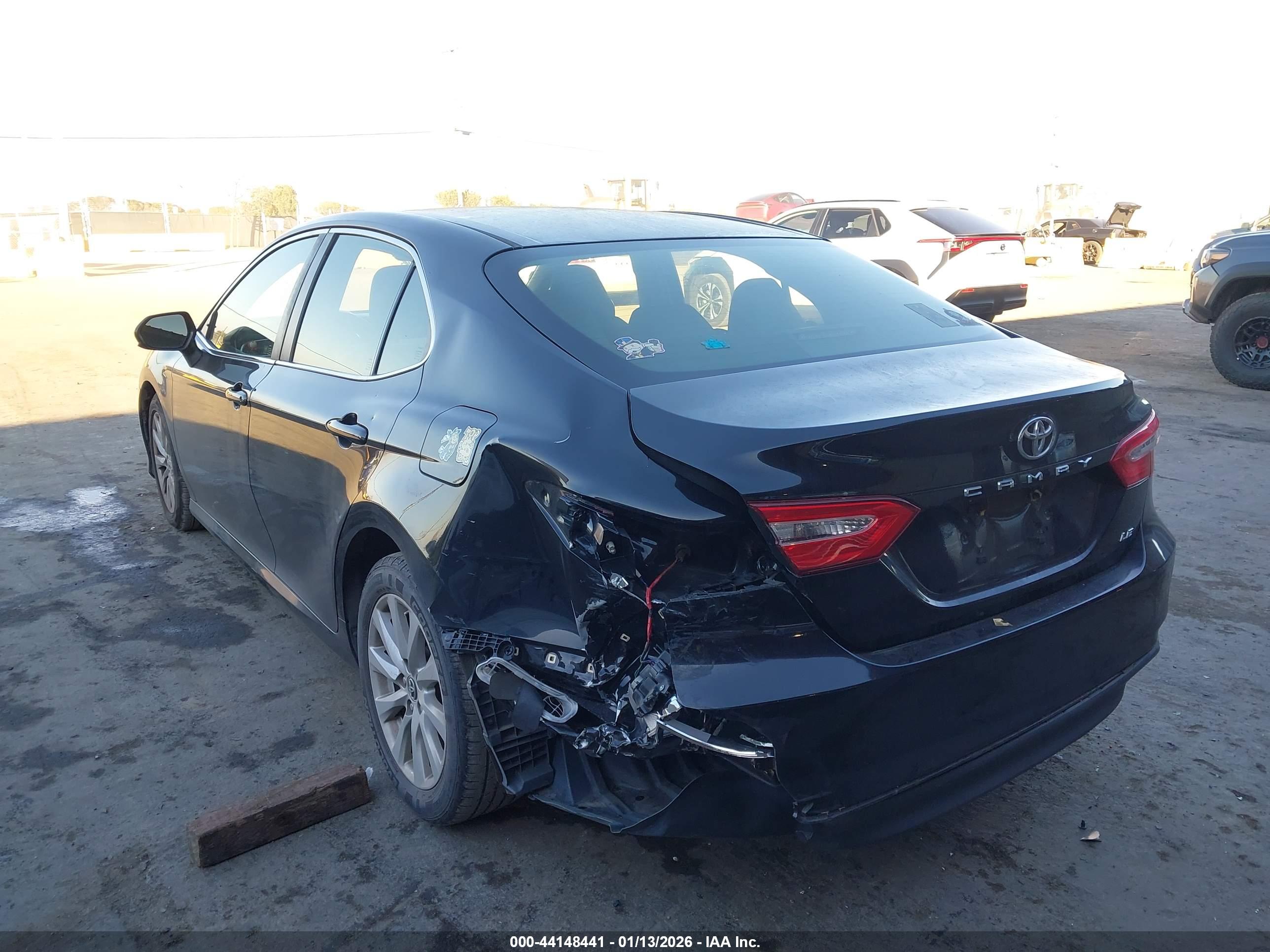 TOYOTA CAMRY image 6