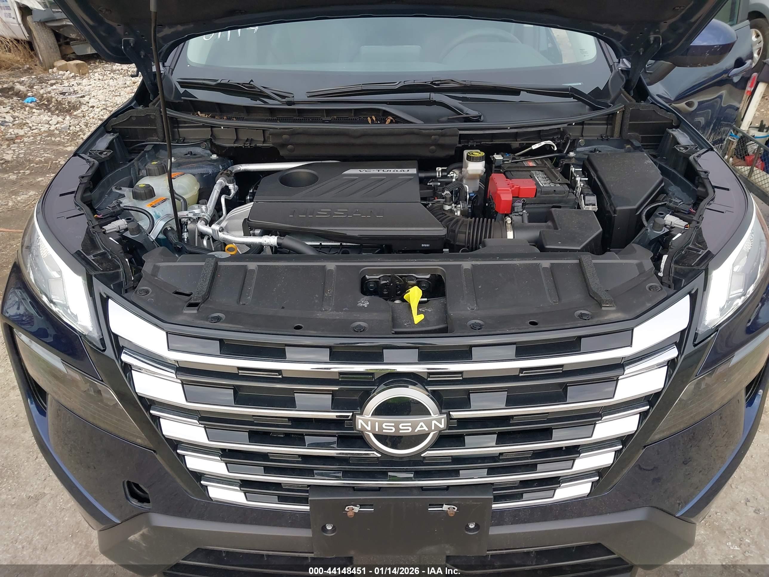 NISSAN ROGUE image 10