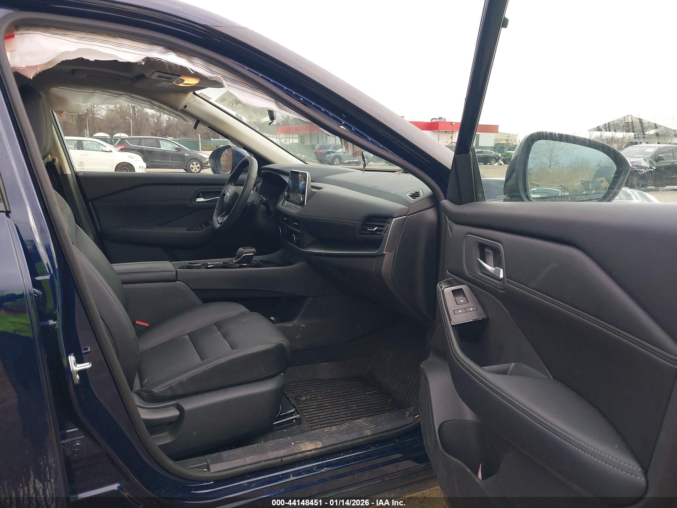 NISSAN ROGUE image 5