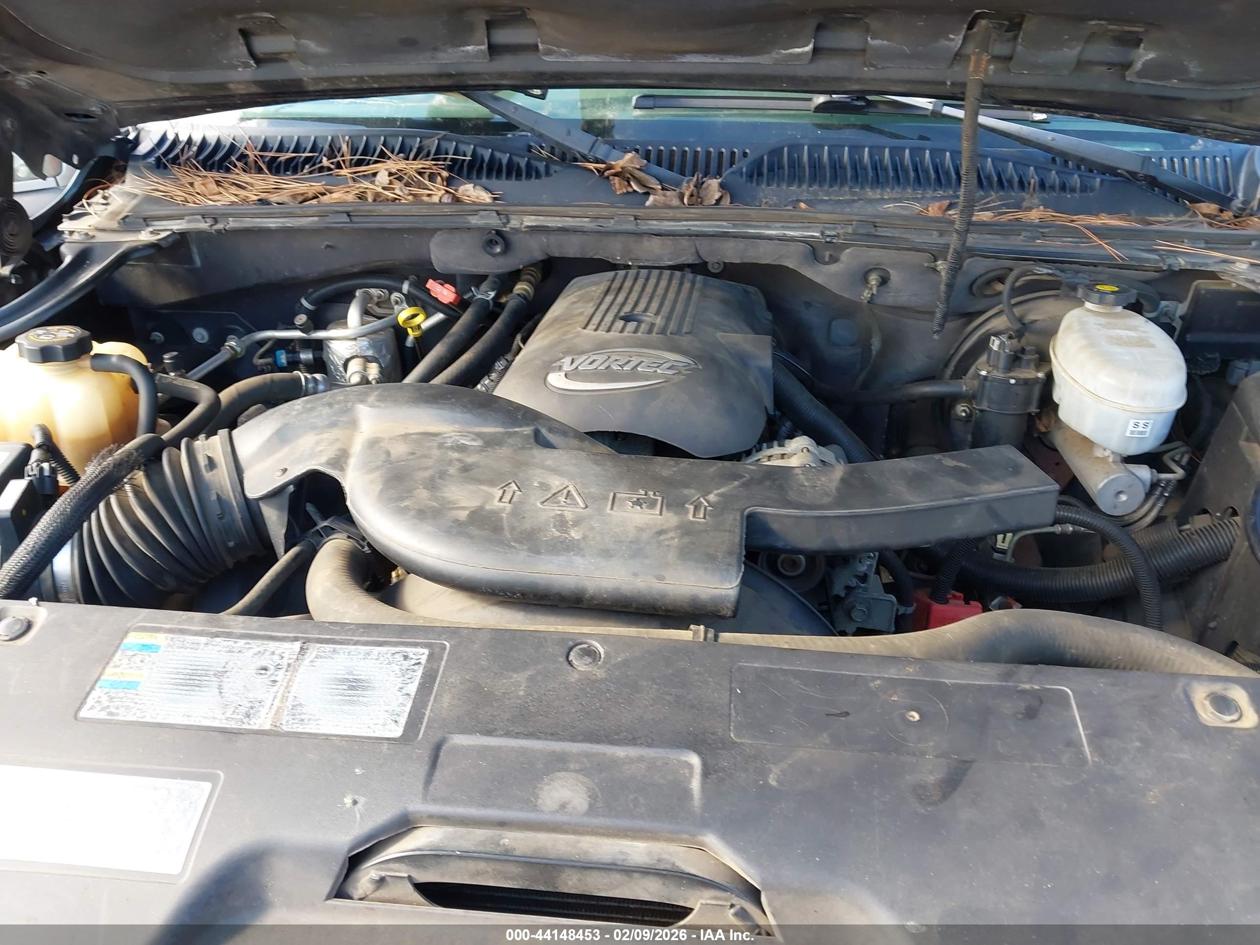 CHEVROLET SUBURBAN image 10