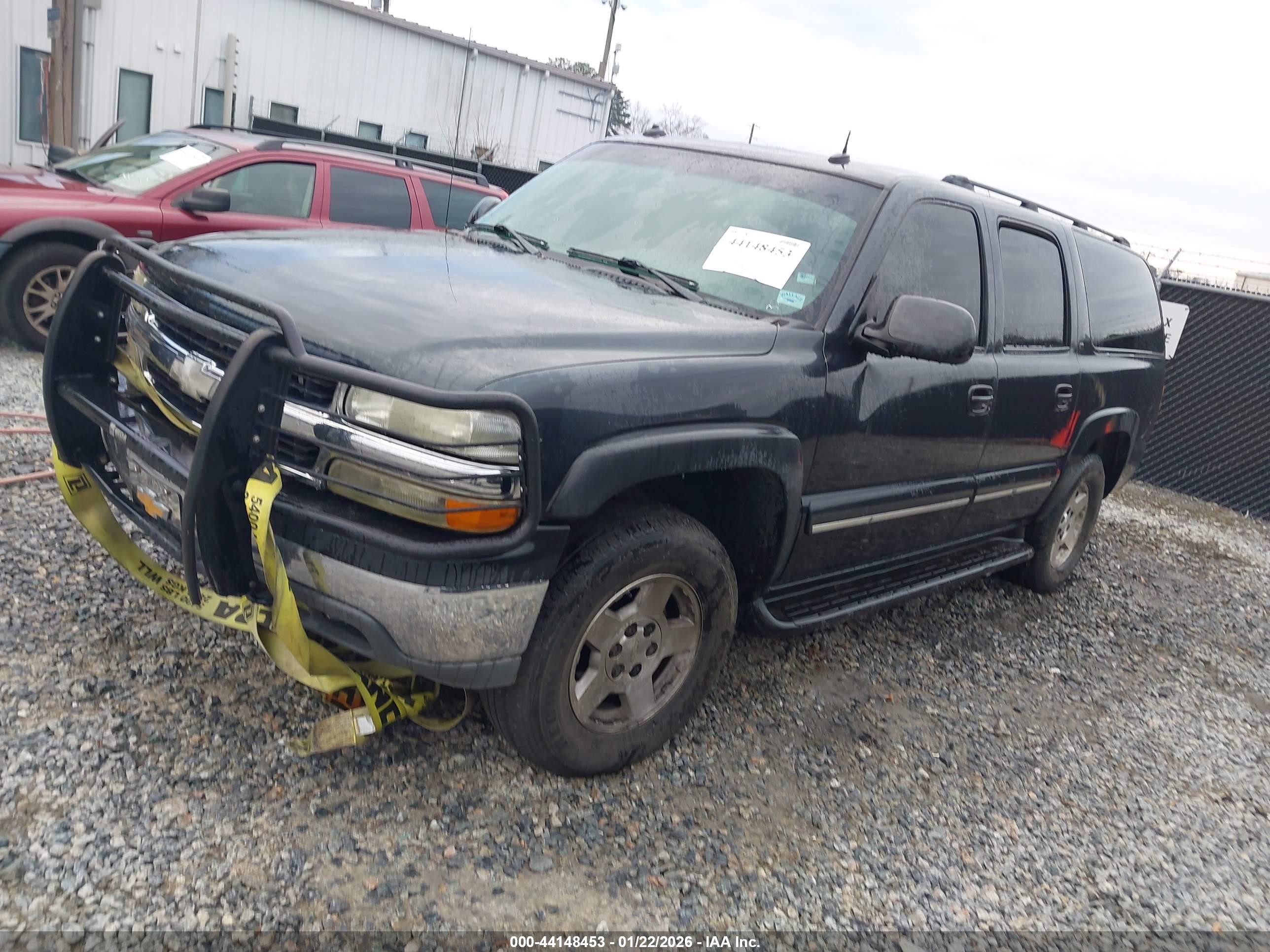 CHEVROLET SUBURBAN image 2
