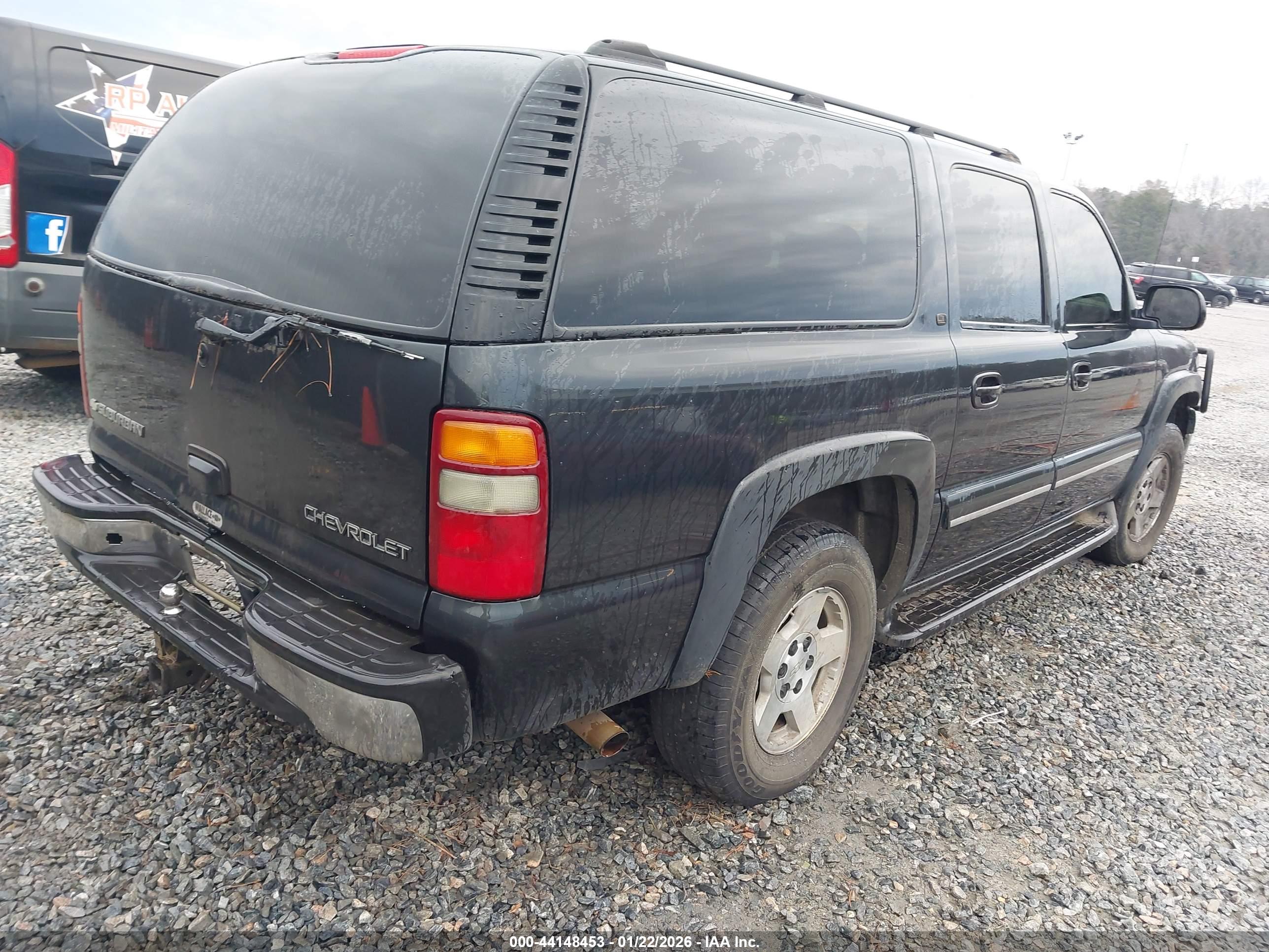 CHEVROLET SUBURBAN image 4