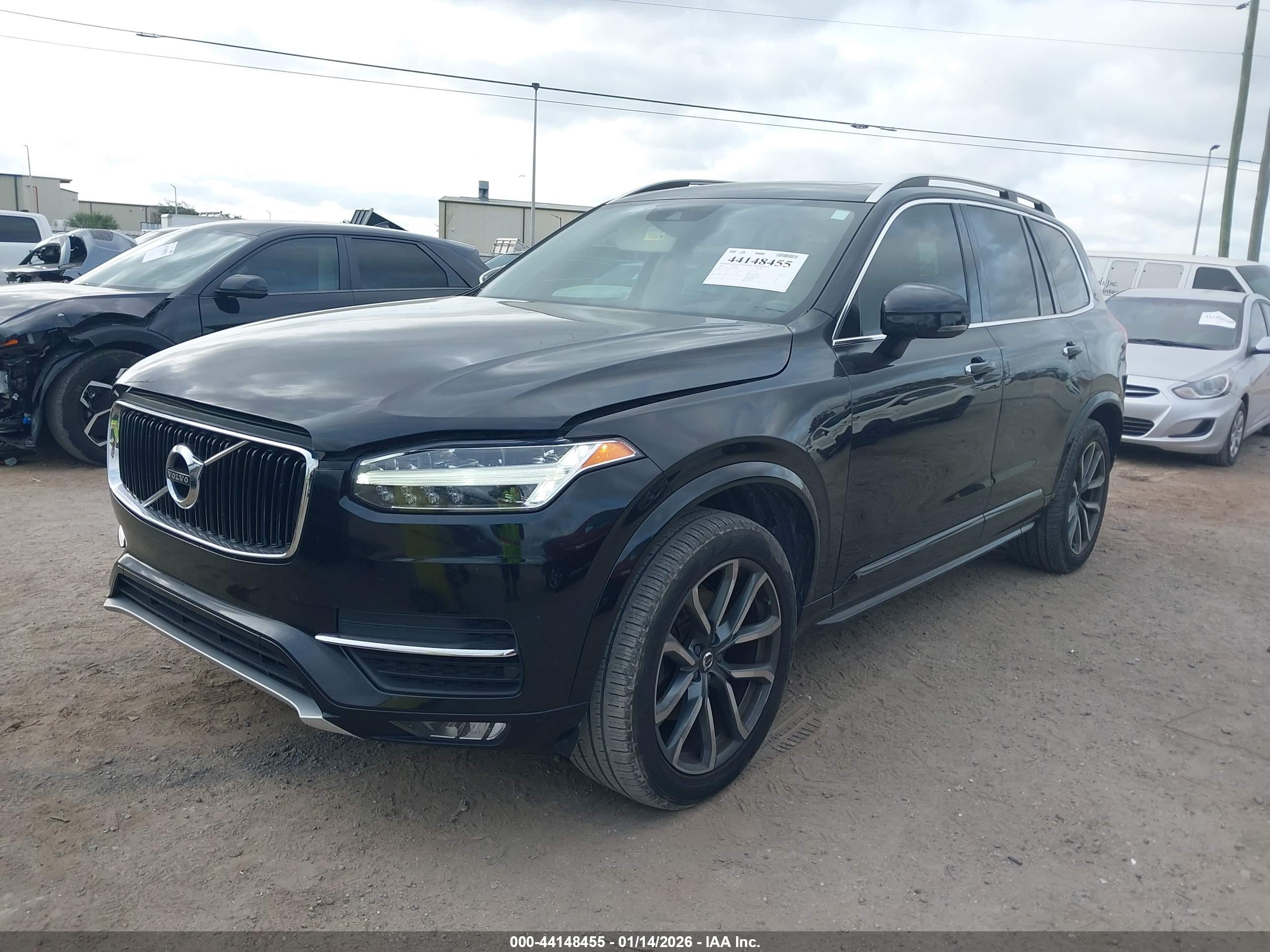 VOLVO XC90 image 2