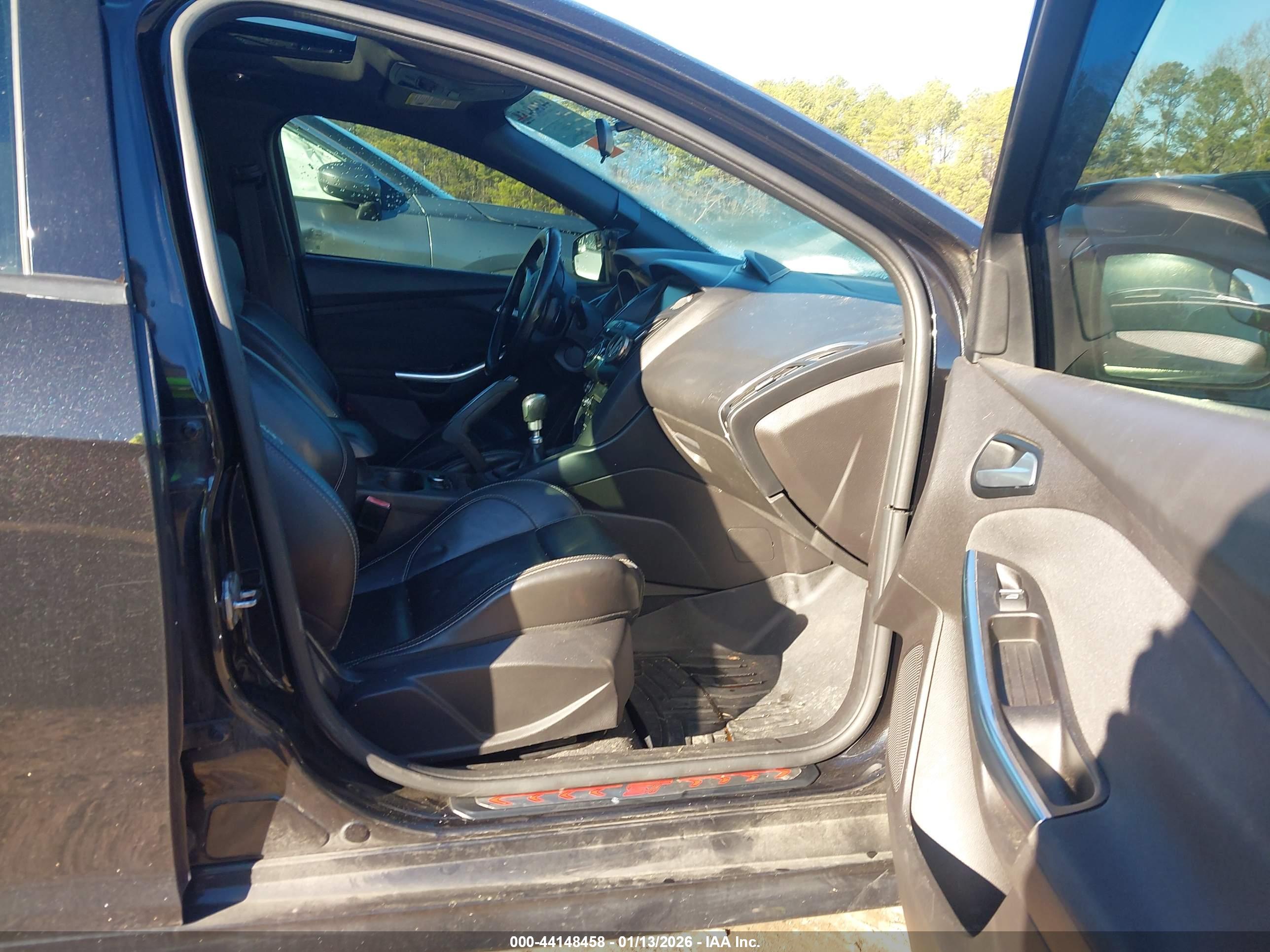 FORD FOCUS image 5