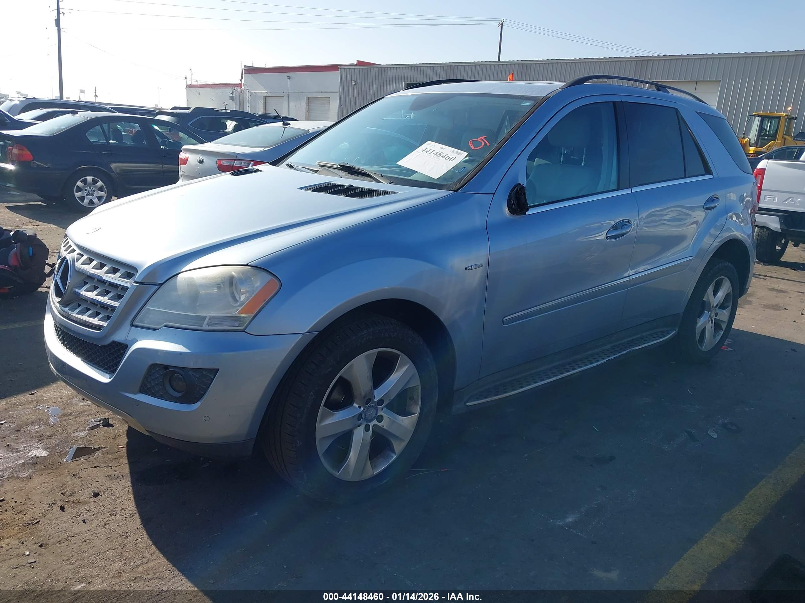 MERCEDES-BENZ ML image 2