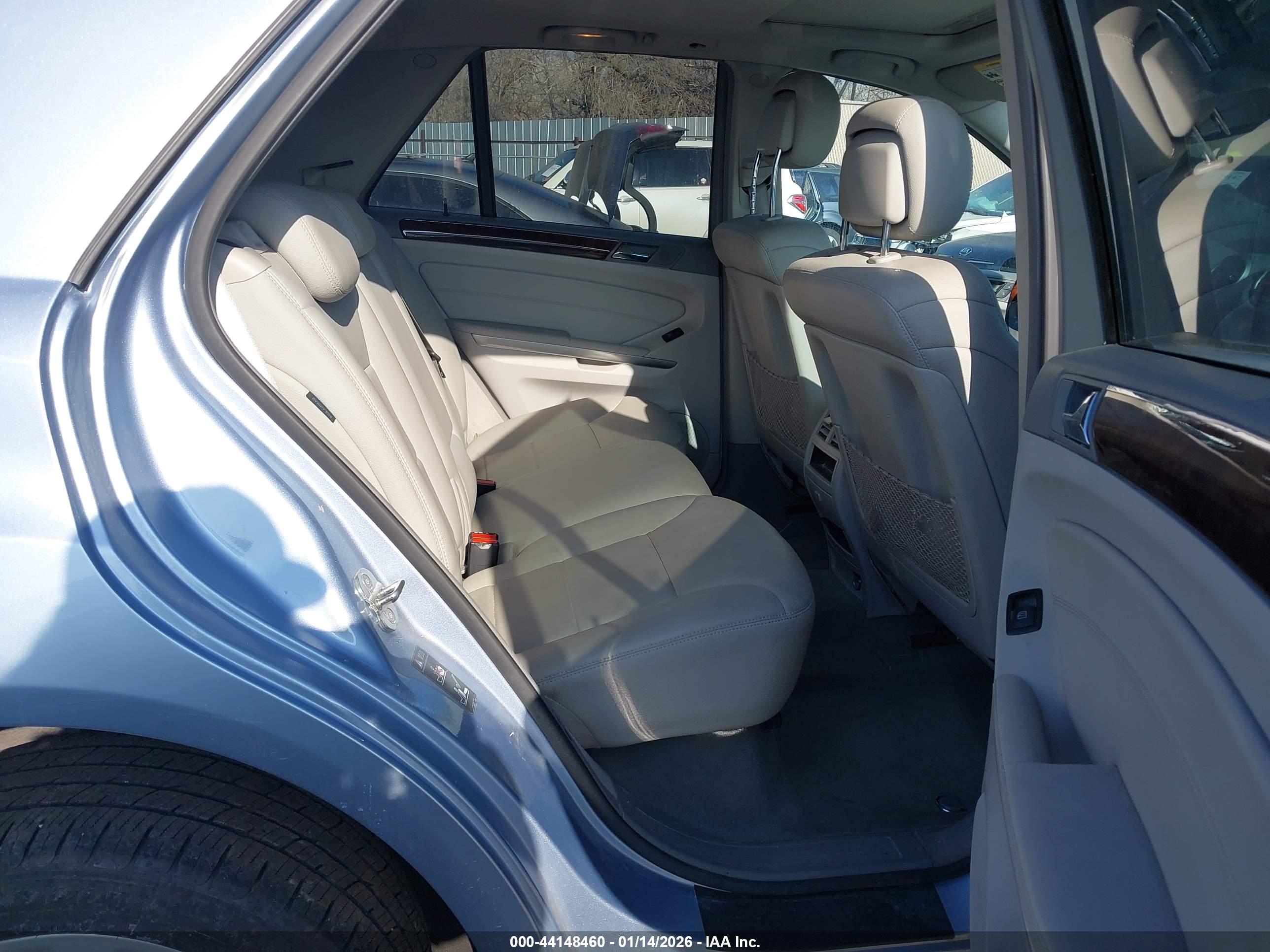 MERCEDES-BENZ ML image 8