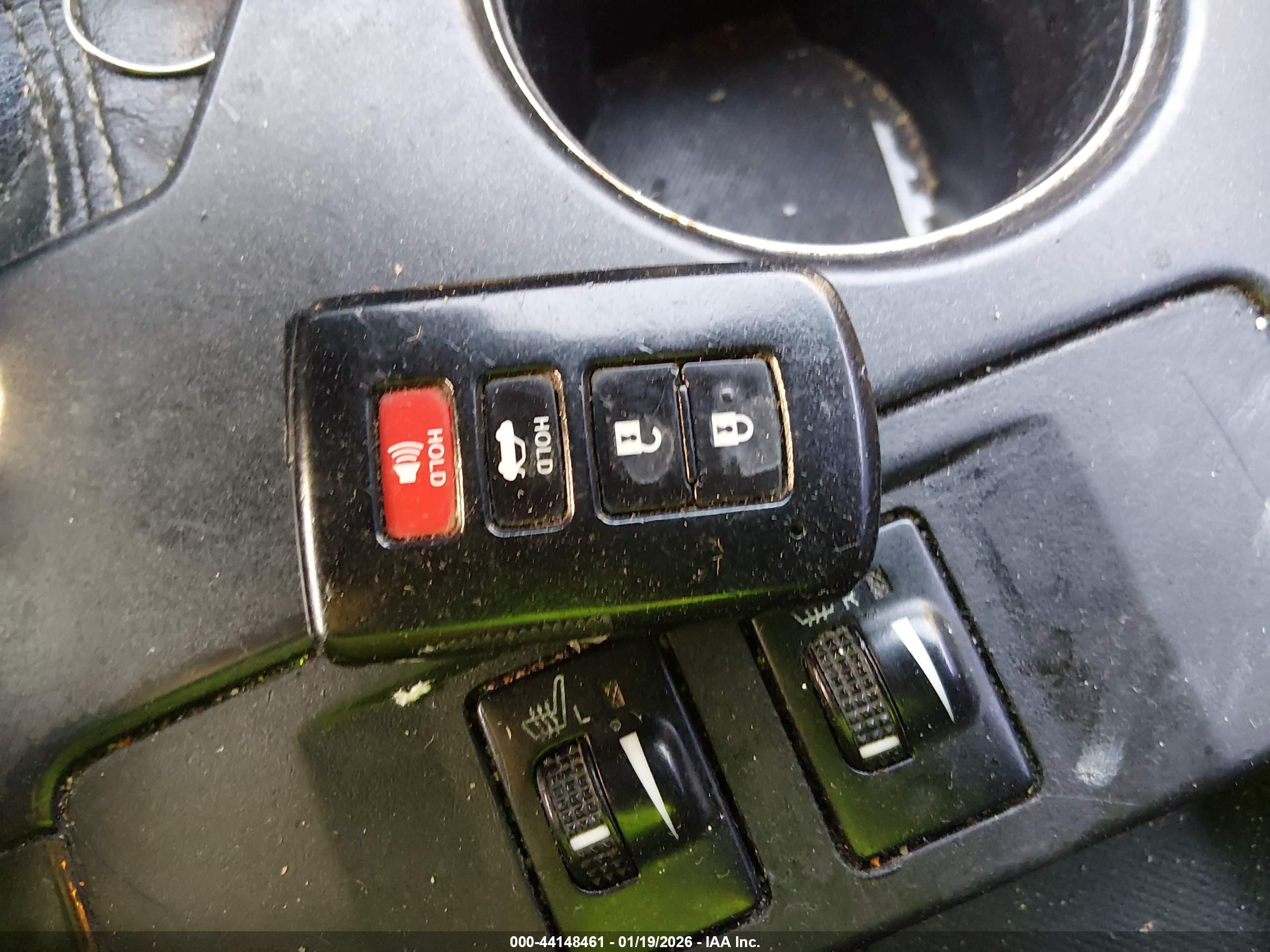 TOYOTA CAMRY image 11