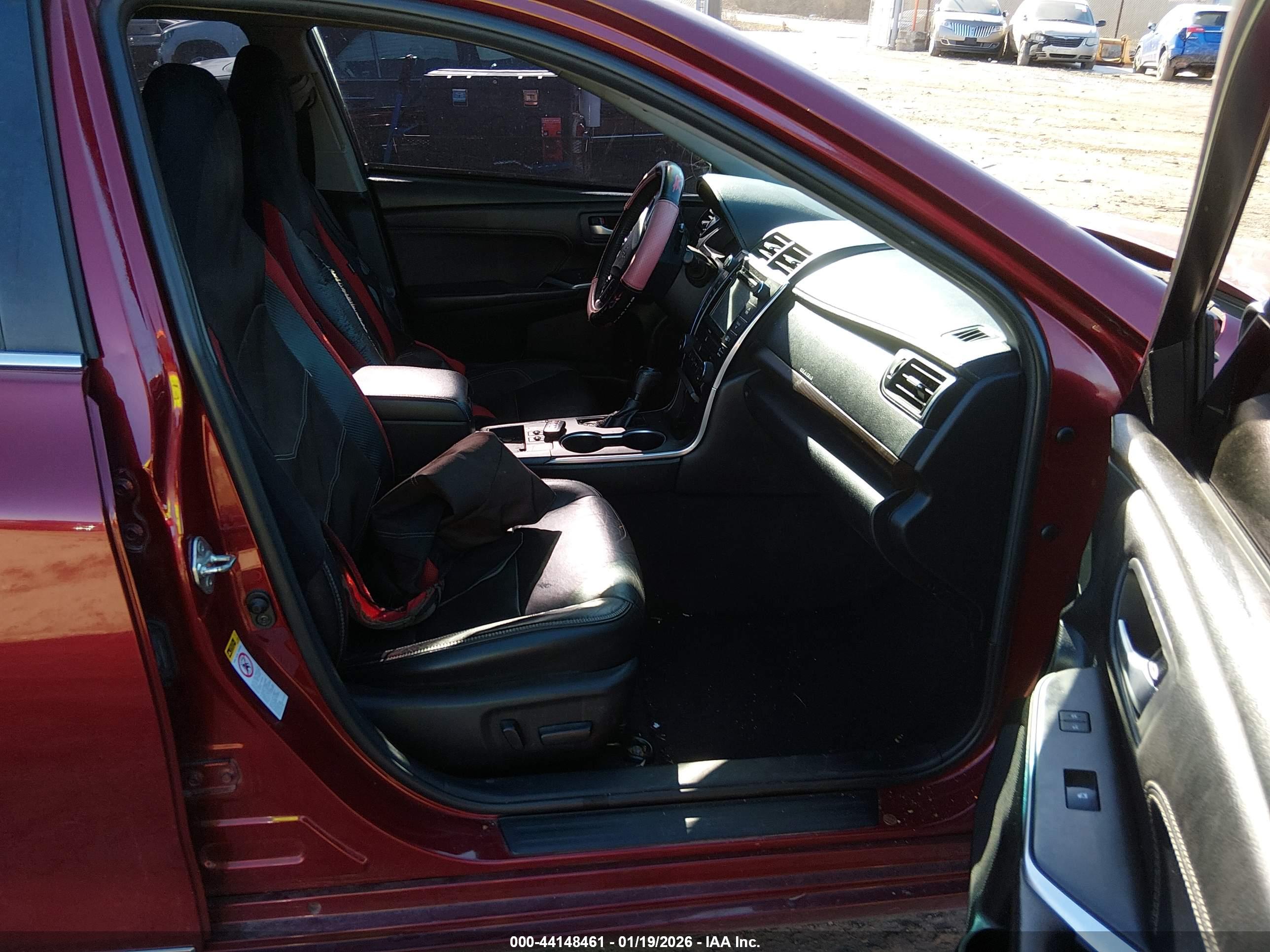 TOYOTA CAMRY image 5