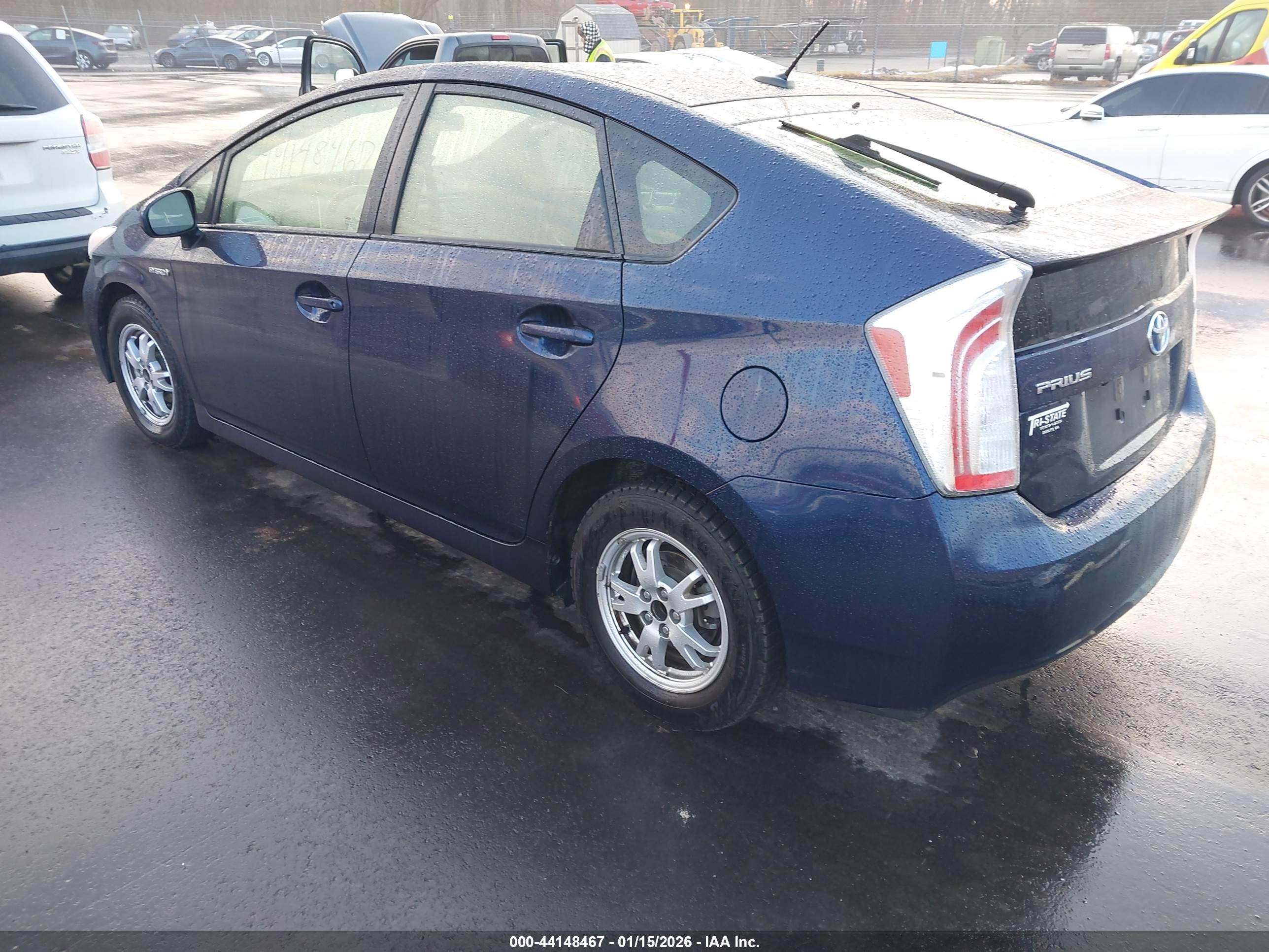 TOYOTA PRIUS image 3