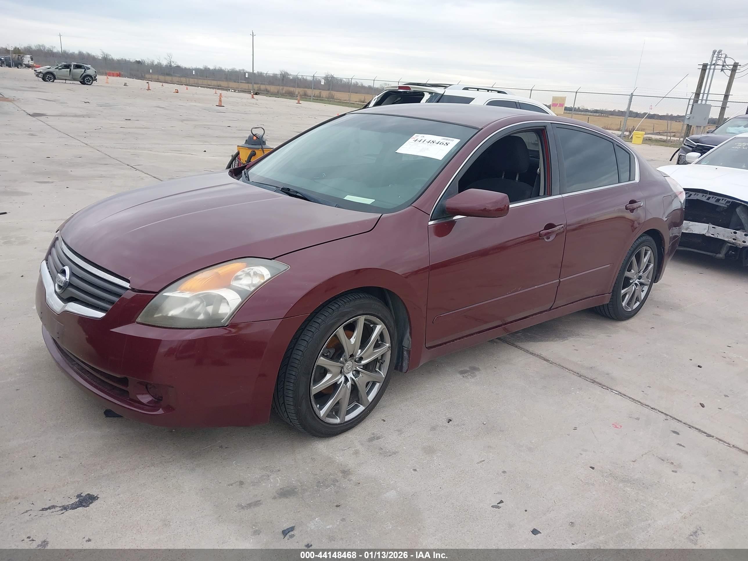 NISSAN ALTIMA image 2