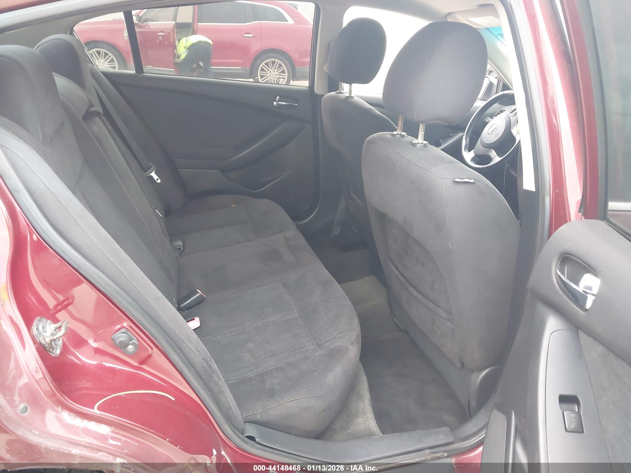 NISSAN ALTIMA image 8