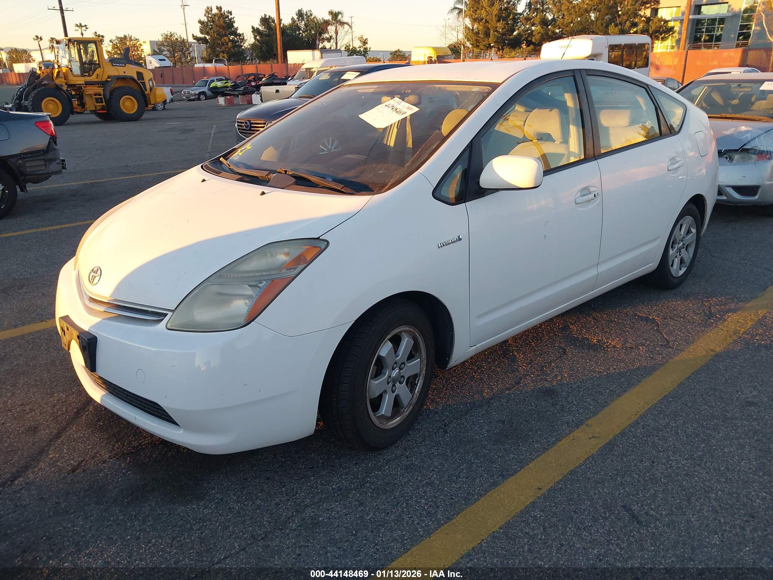 TOYOTA PRIUS image 2