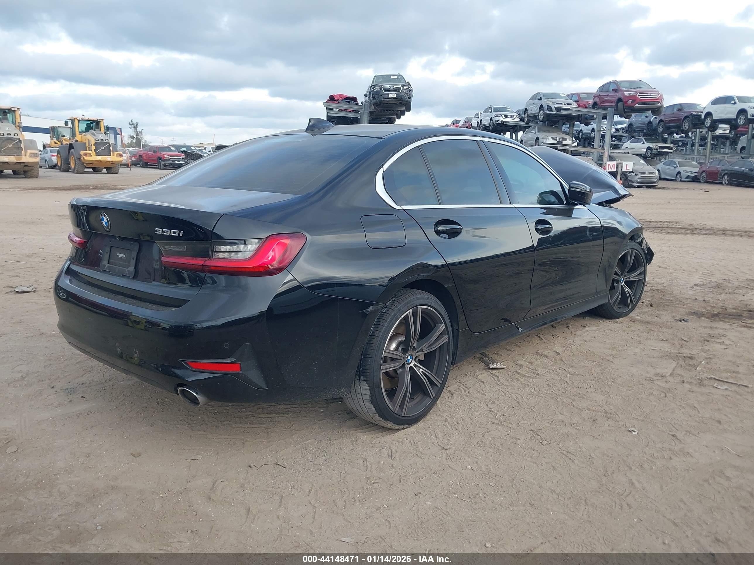 BMW 330I image 4