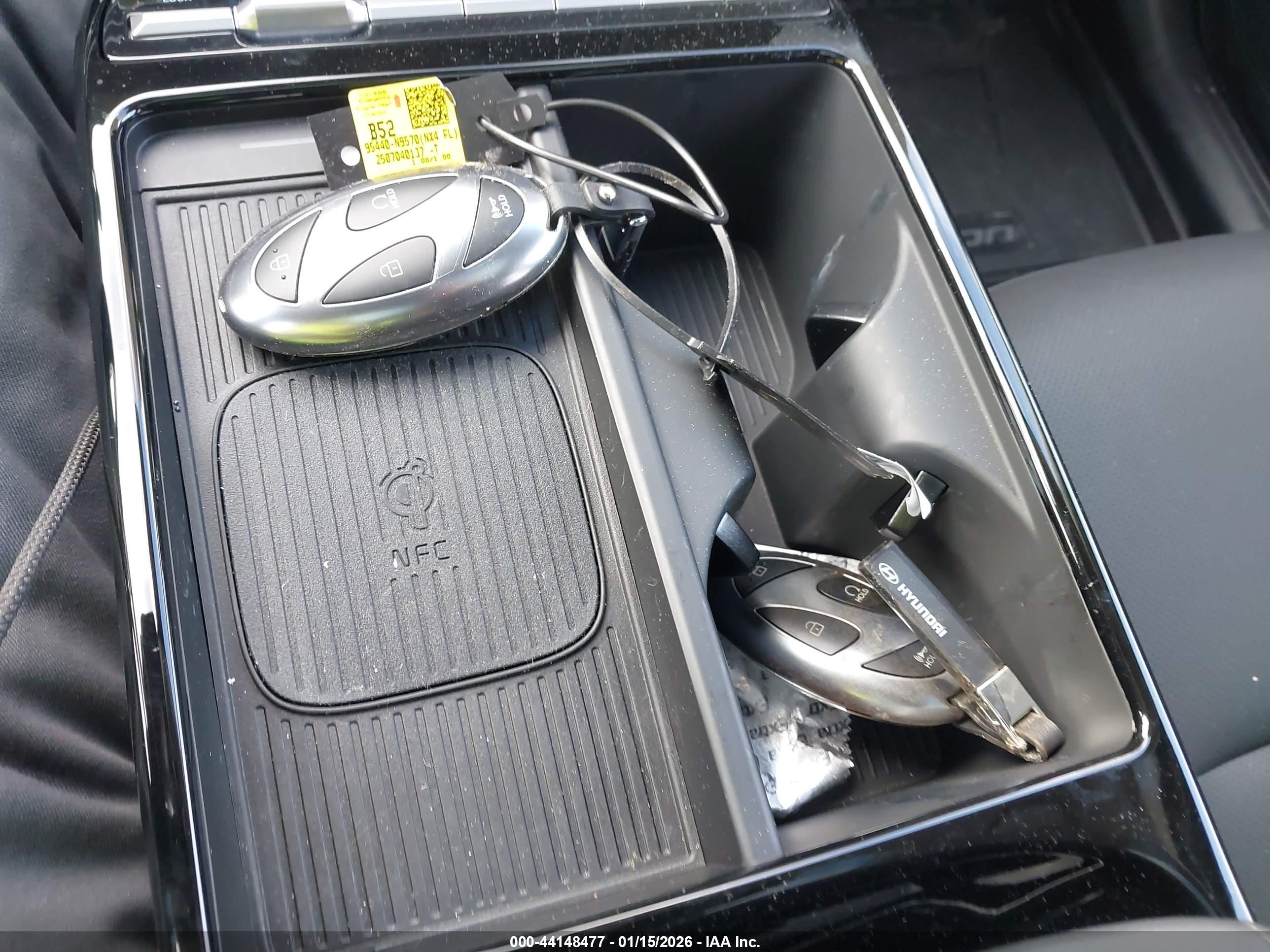HYUNDAI TUCSON image 11