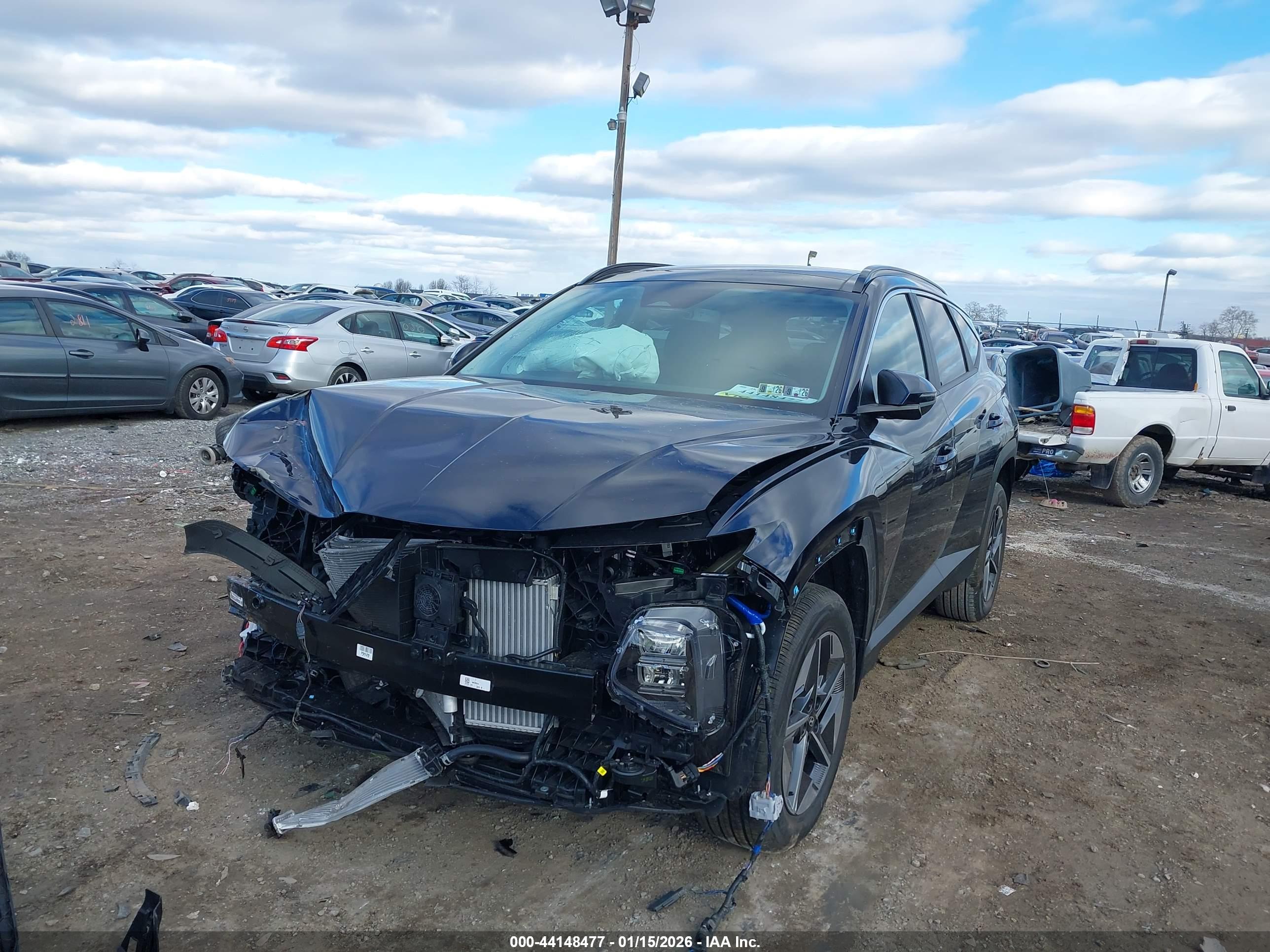 HYUNDAI TUCSON image 6