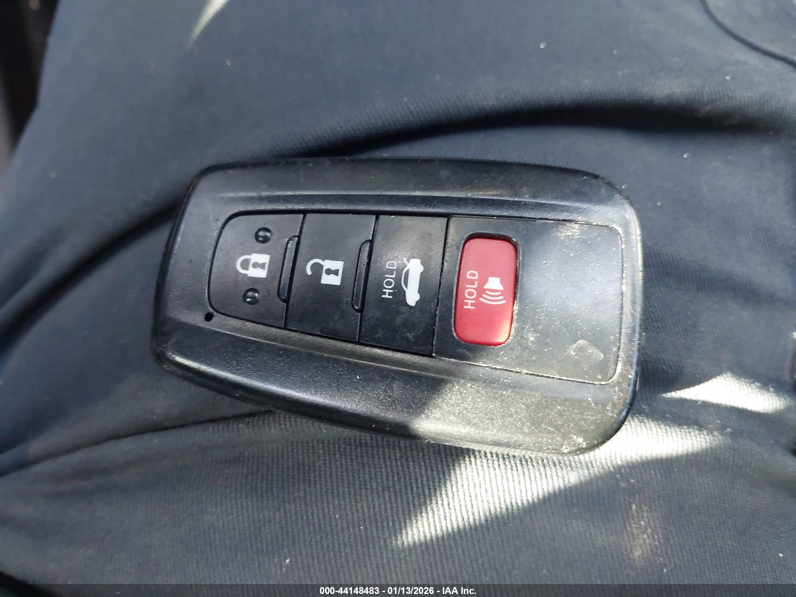TOYOTA CAMRY image 11