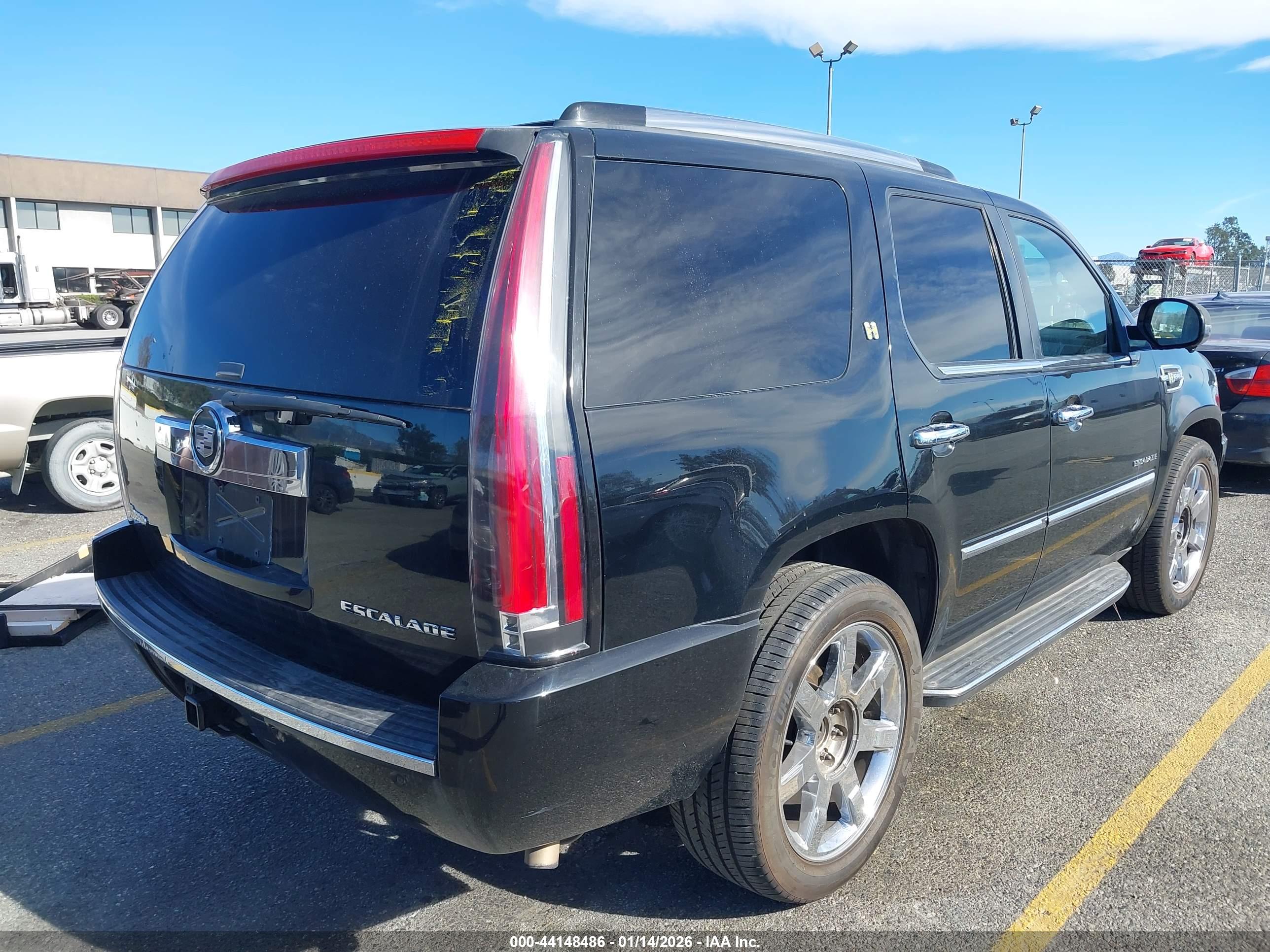 CADILLAC ESCALADE image 4