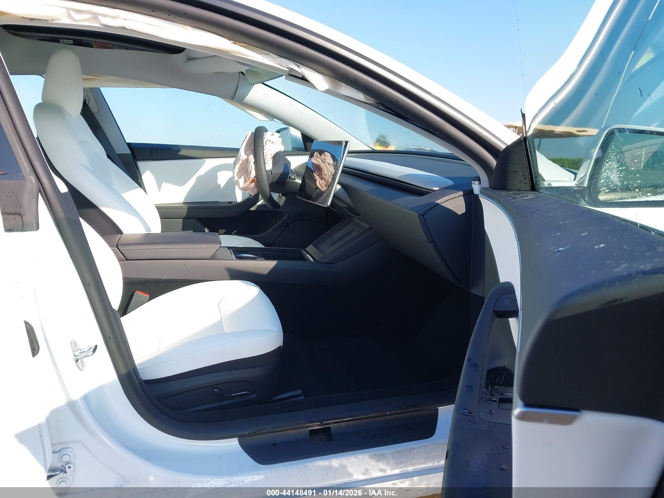 TESLA MODEL image 5