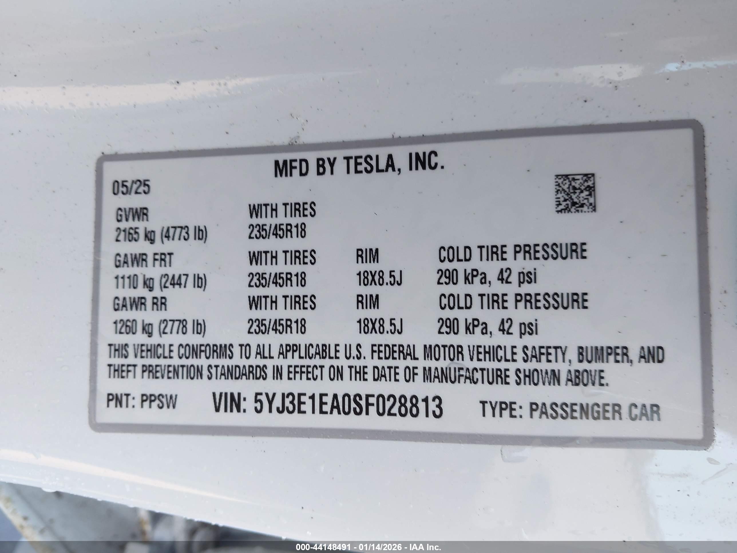 TESLA MODEL image 9