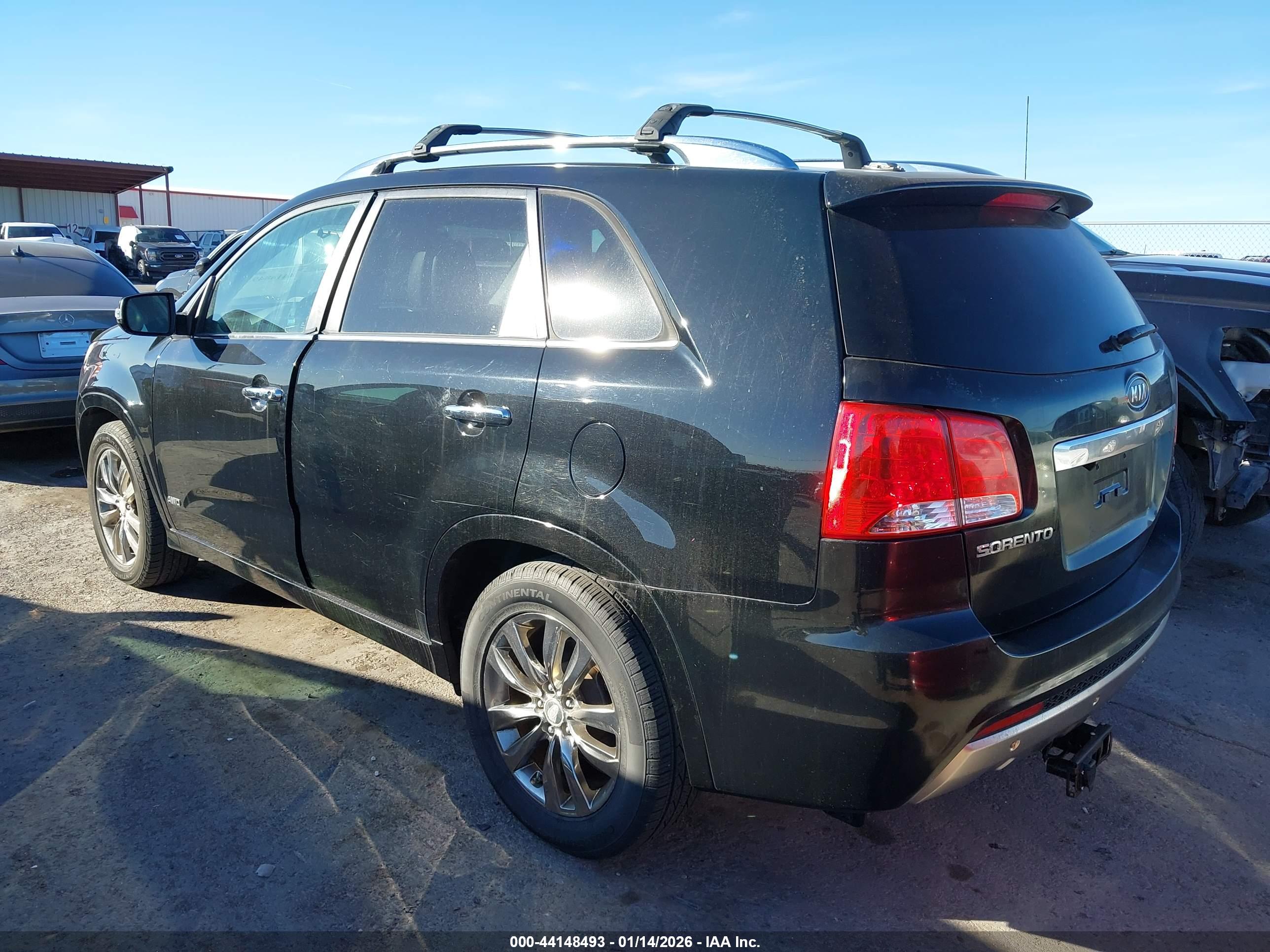 KIA SORENTO image 3